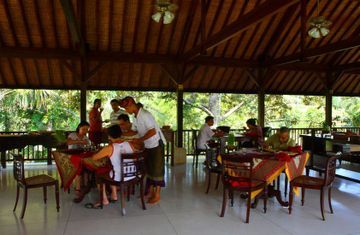 Hotel Beingsattvaa Veg.retreat