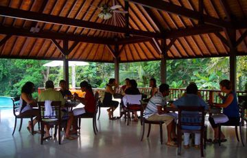 Hotel Beingsattvaa Veg.retreat 4*