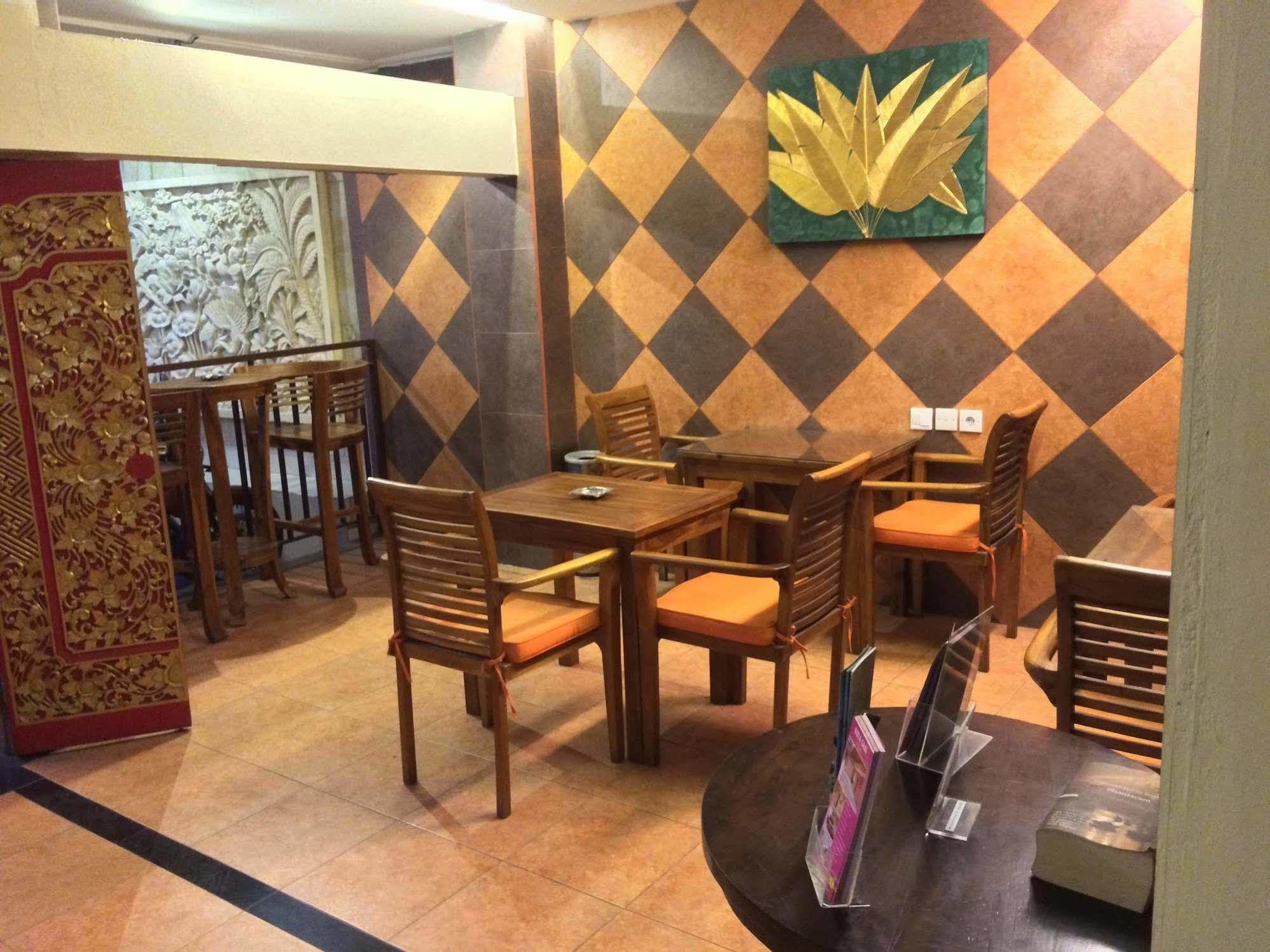 Kuta Sari House 2*