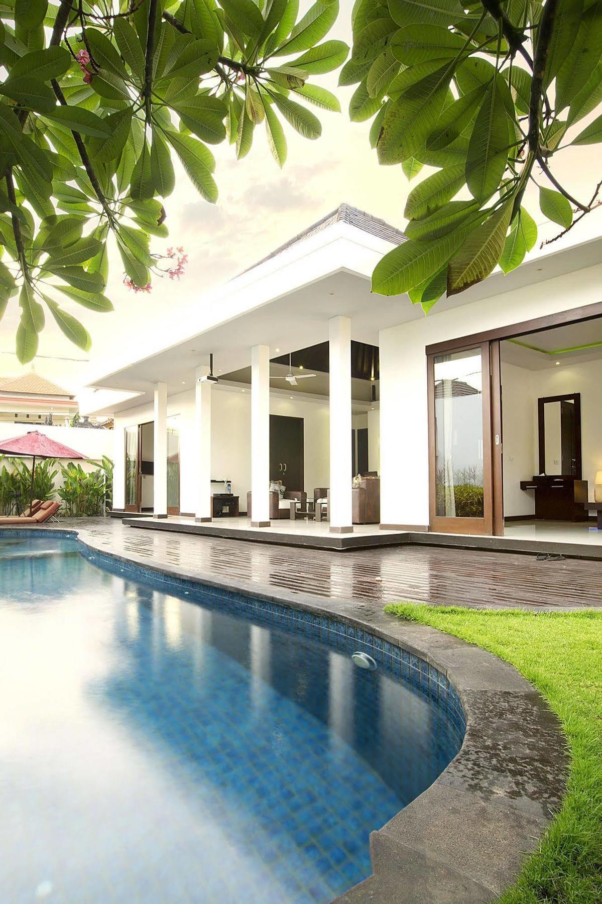 D&g * Nusa Dua (Bali)