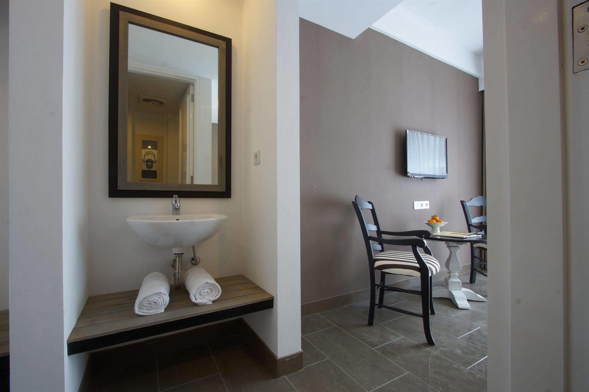 7 Bidadari Boutique 3*