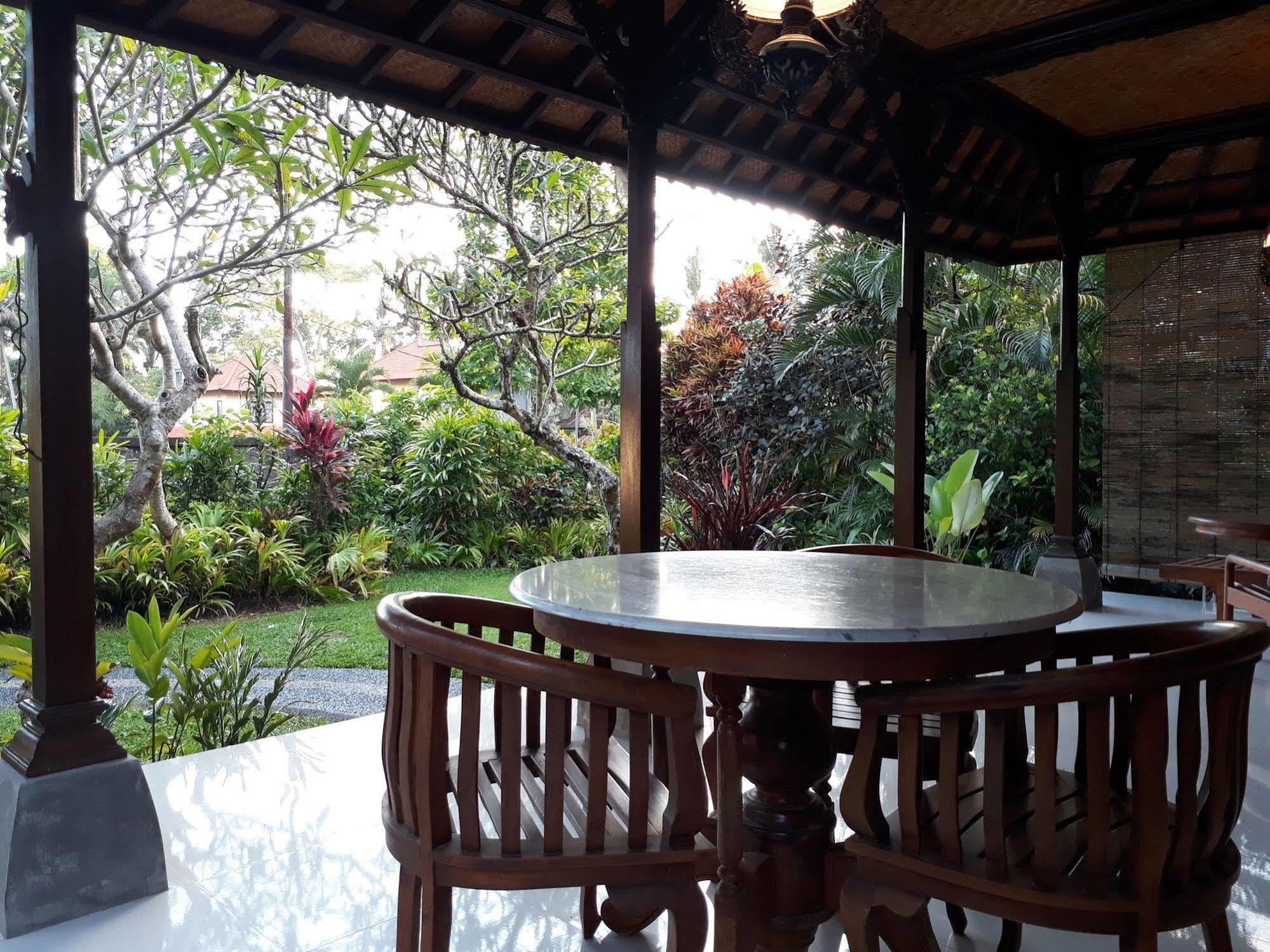 Guest house Nyoman Sandi 3*