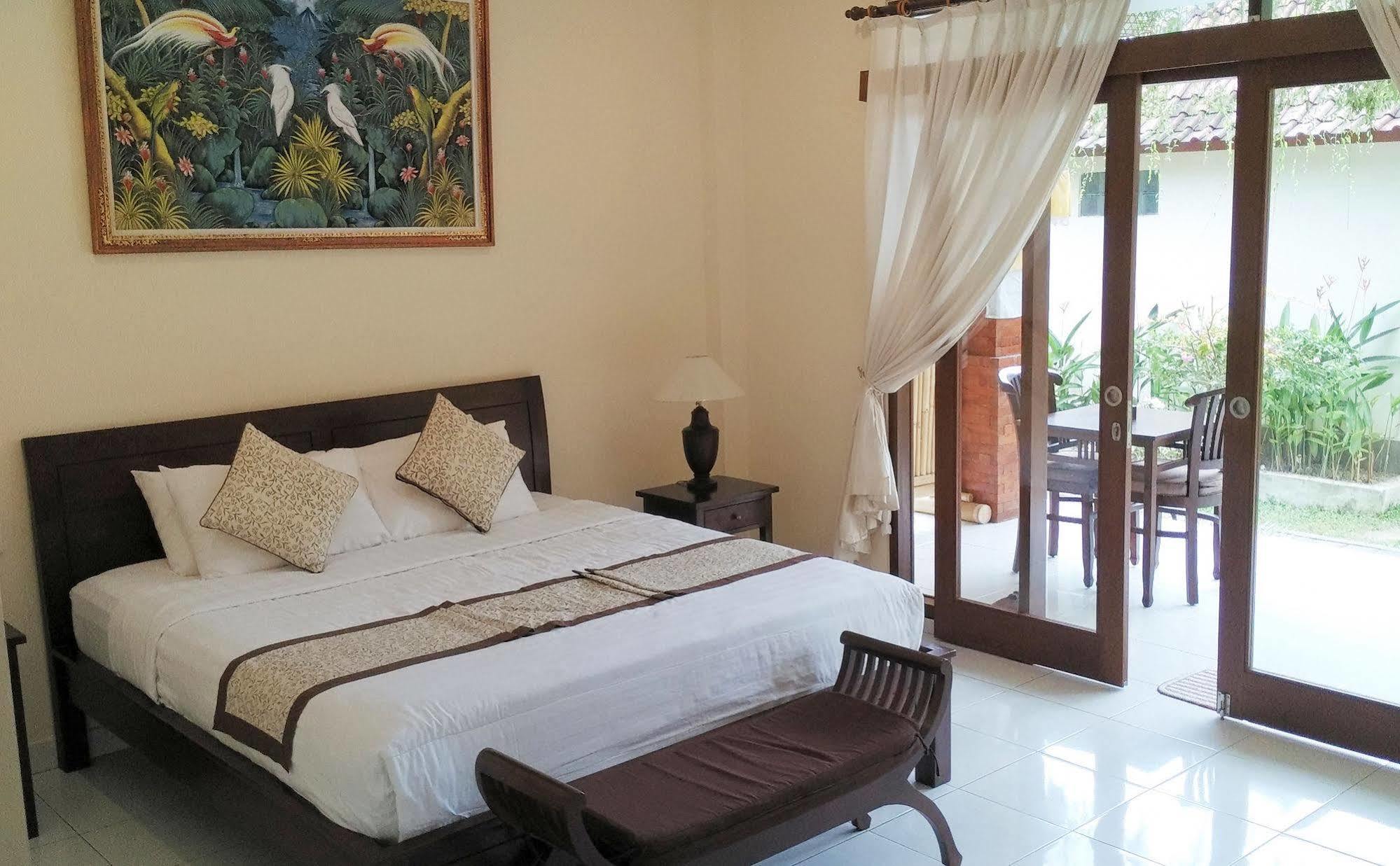 Guest house Nyoman Sandi 3*