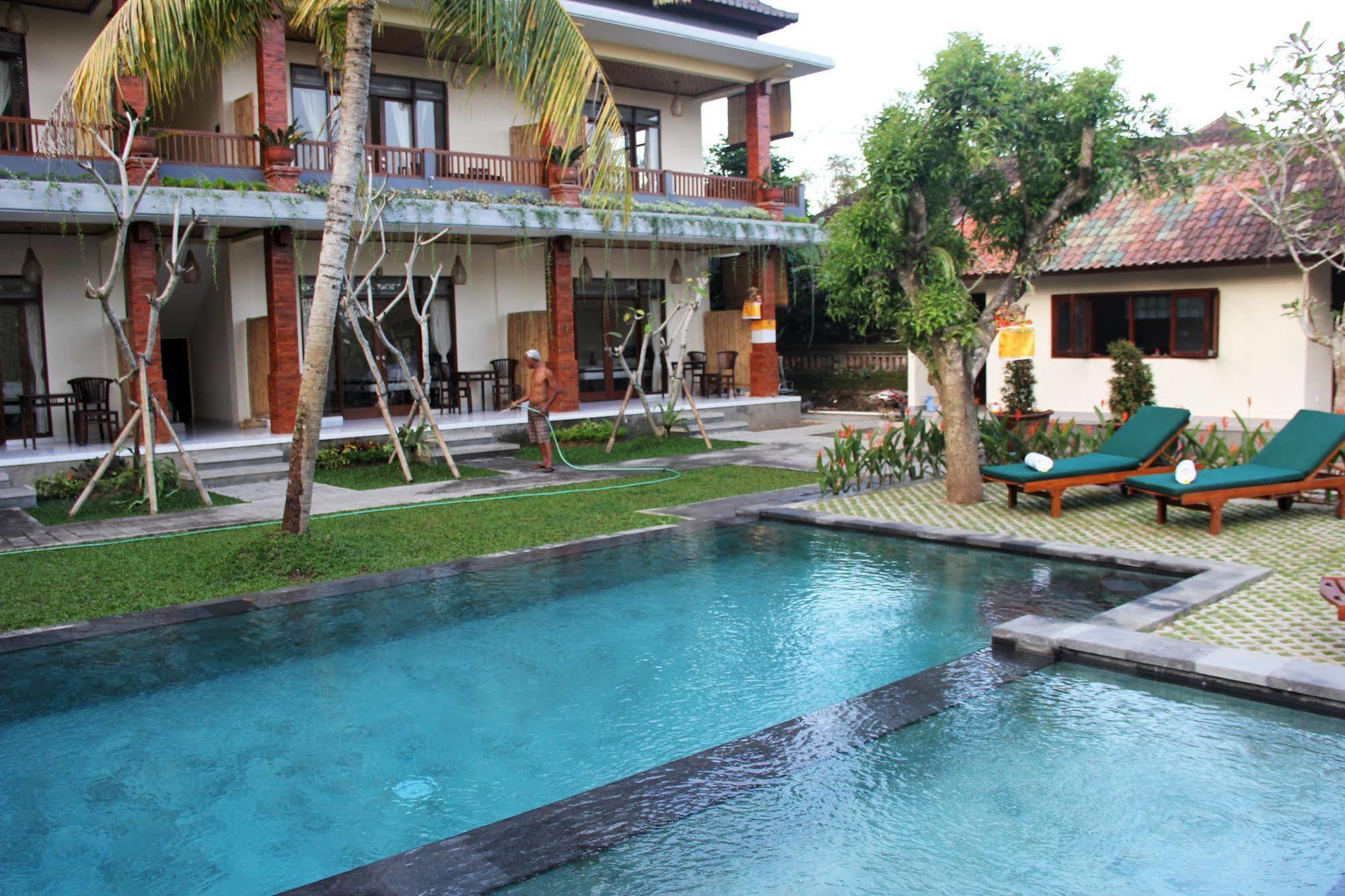 Nyoman Sandi Guest house