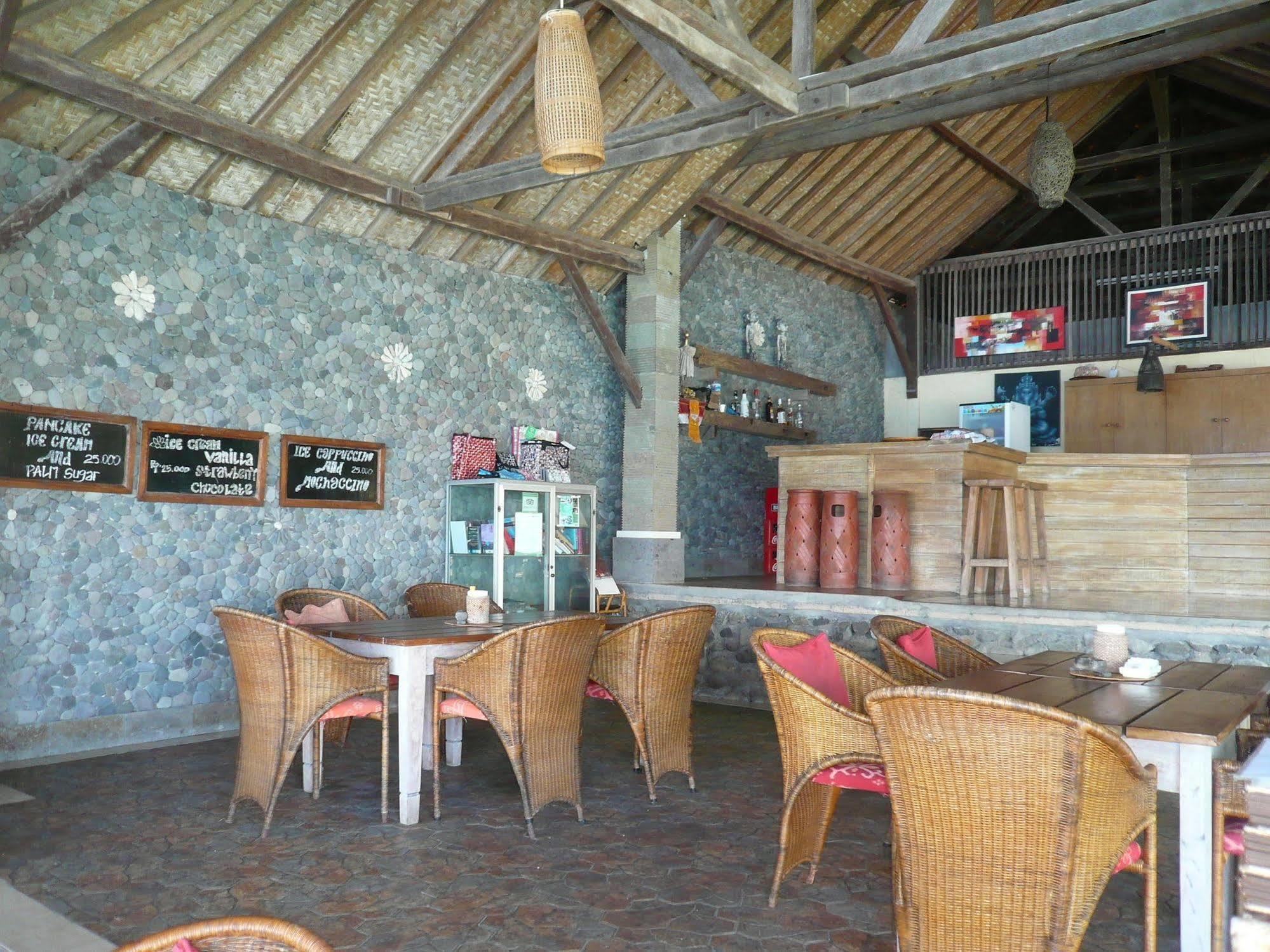 Wawa Wewe Ii Amed (Bali)