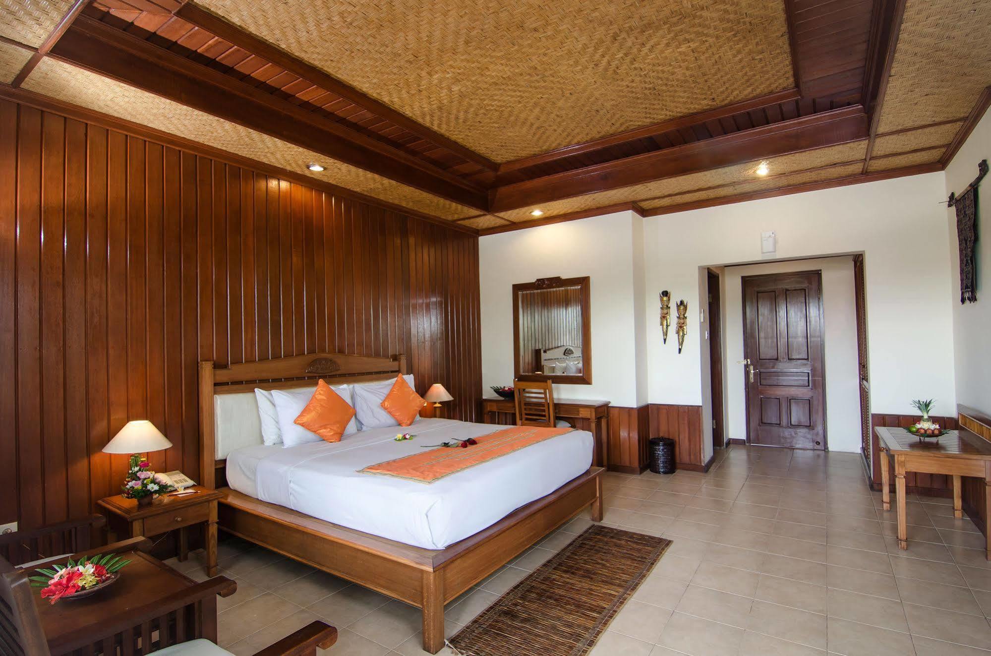 Resort Sri Phala & Sanur (Bali)