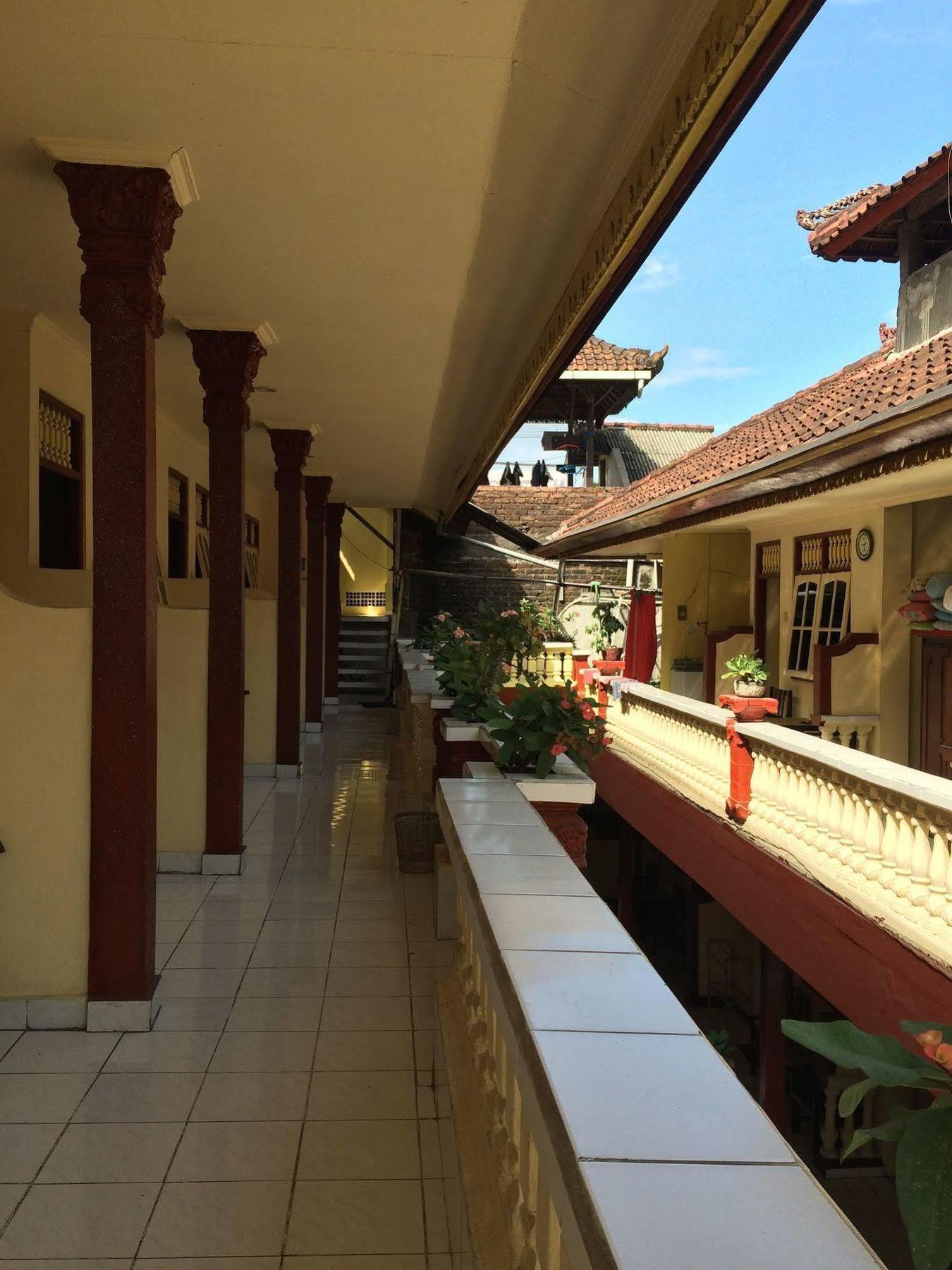 Bali Duta Wisata * Kuta (Bali)