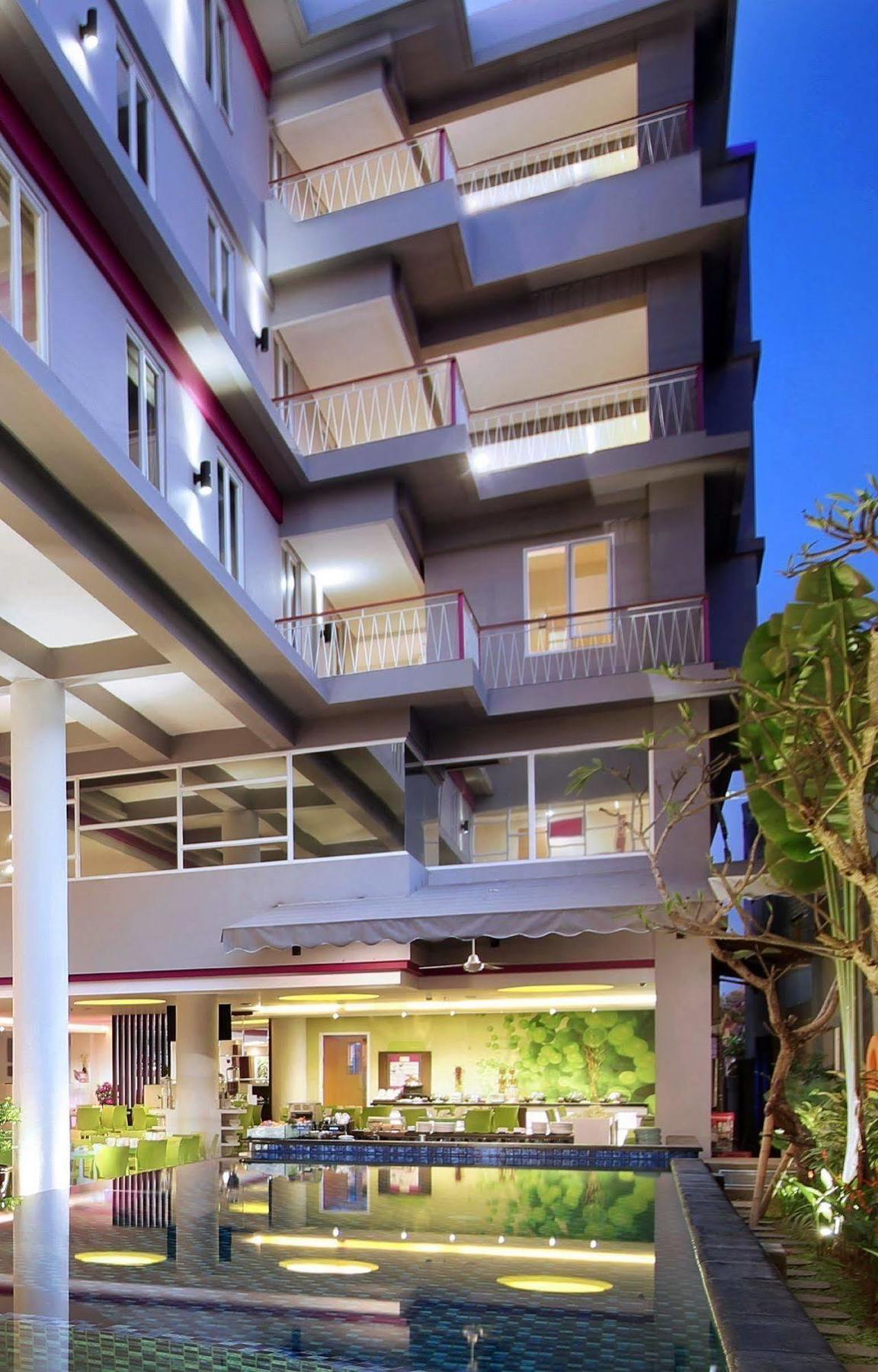 Favehotel Sunset 3* Seminyak (Bali)