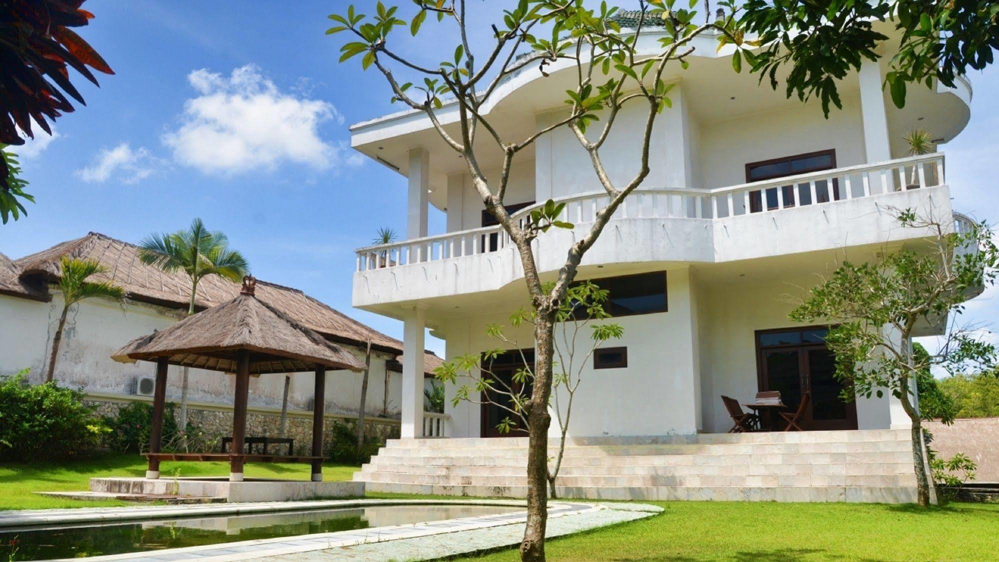 Hotel Hillstone Uluwatu 5*