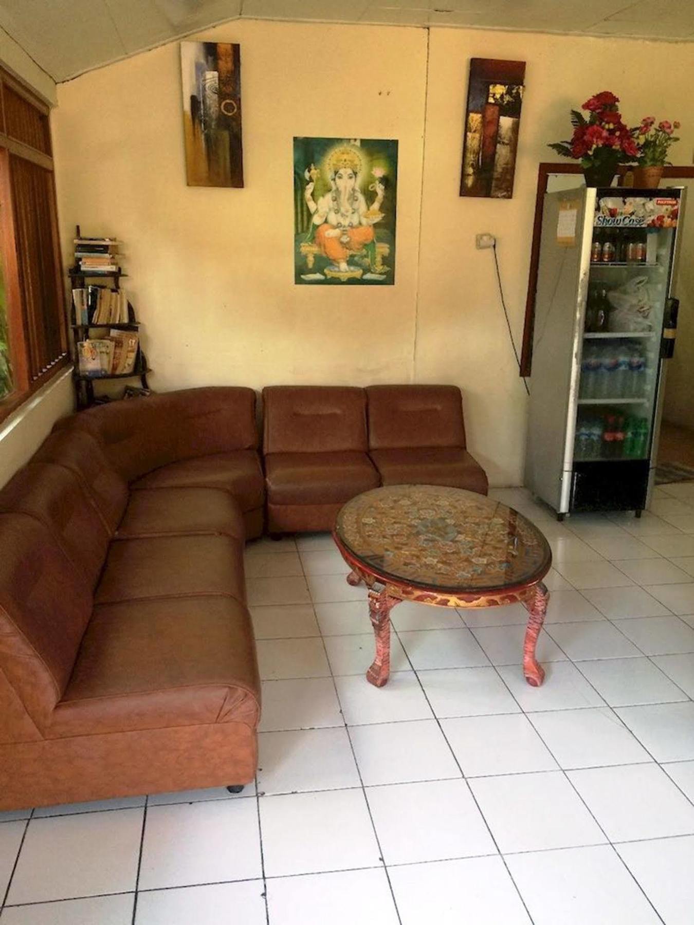 Waringin Homestay Guest house