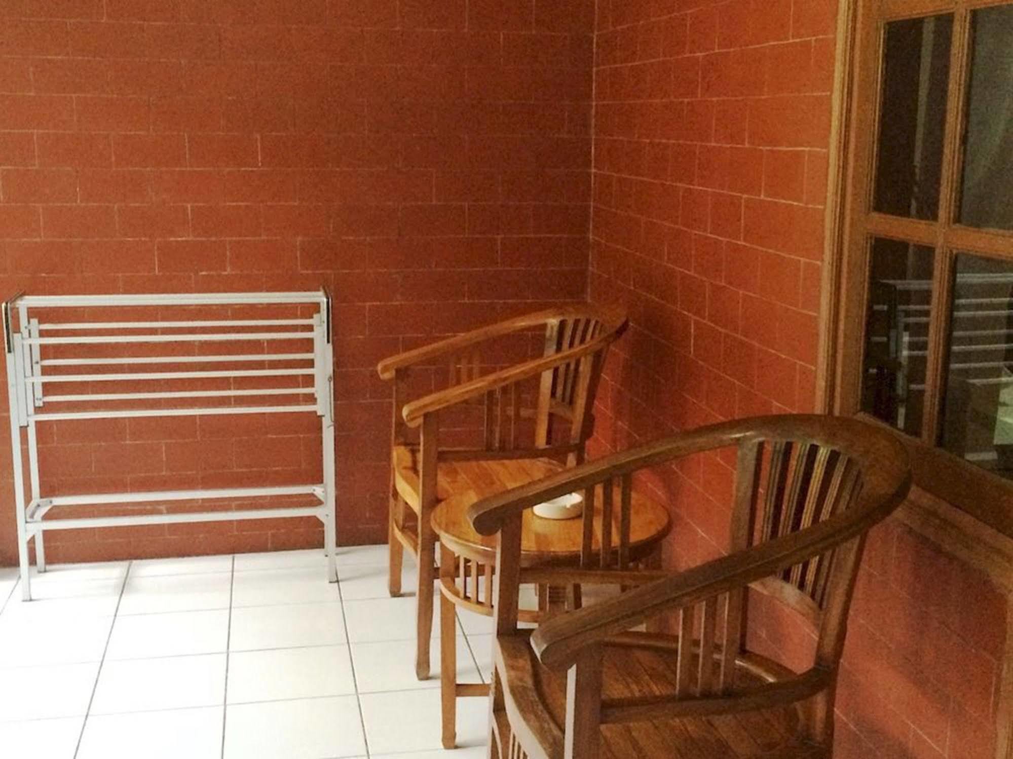 Waringin Homestay Guest house