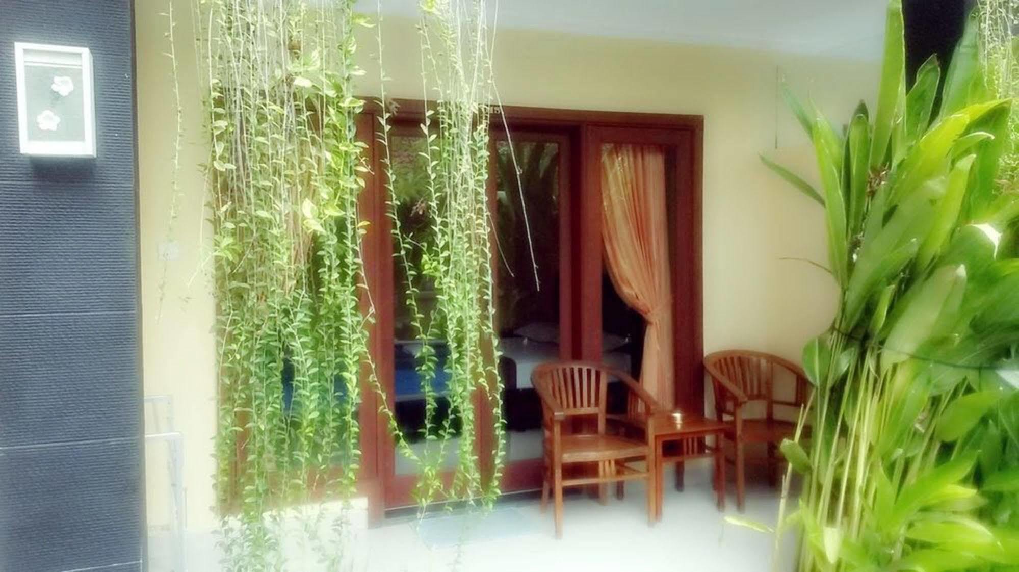 Waringin Homestay 3* Kuta (Bali)