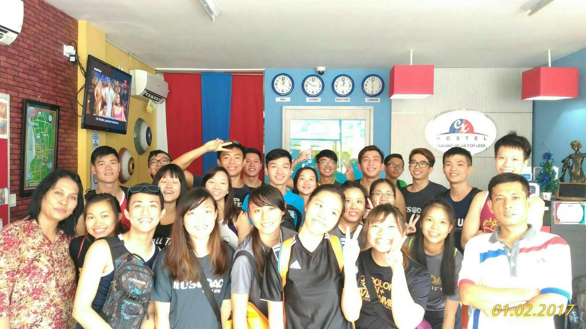 Cx Kuta Raya Hostel *