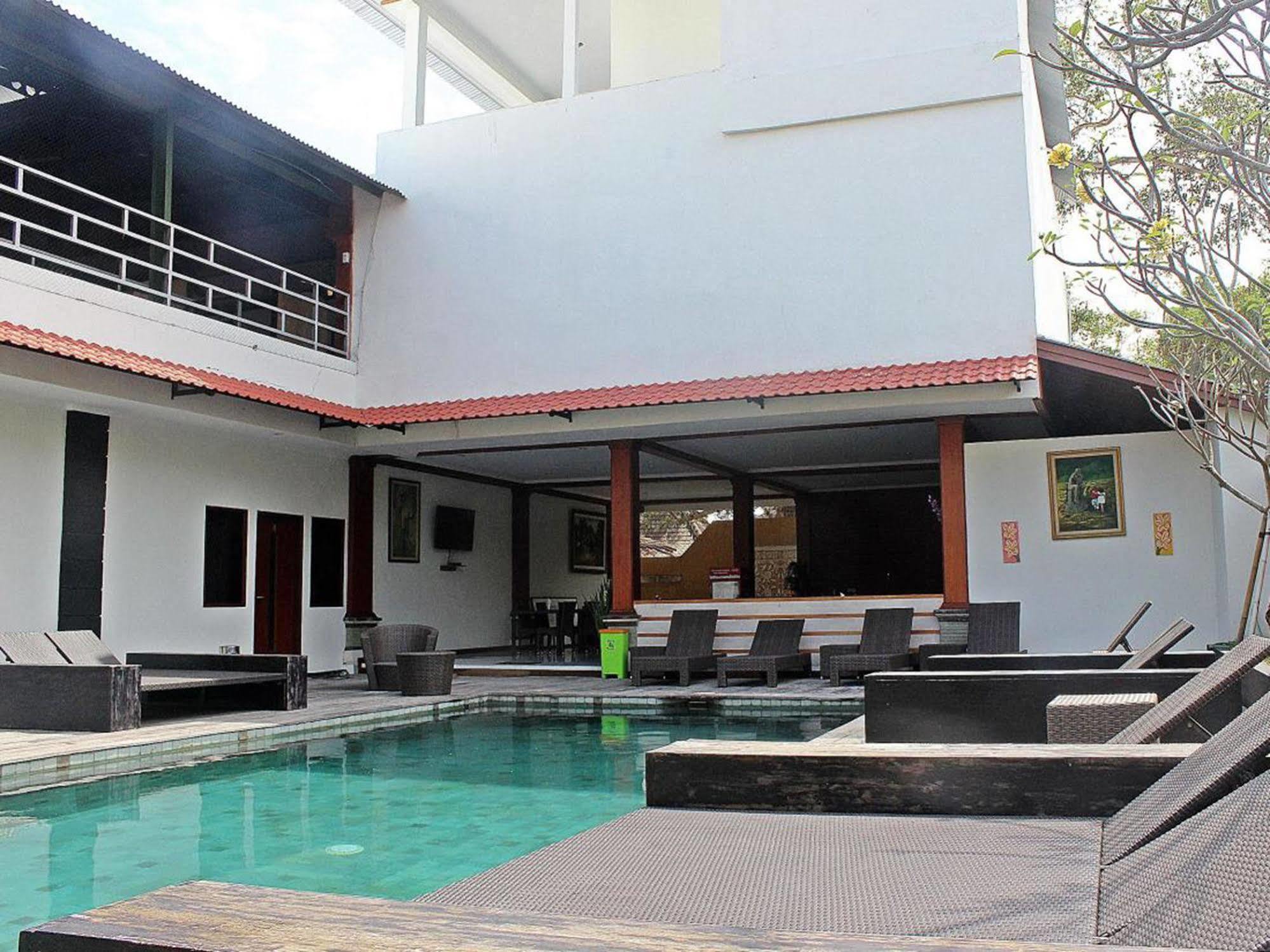 Mirah Hotel 2*