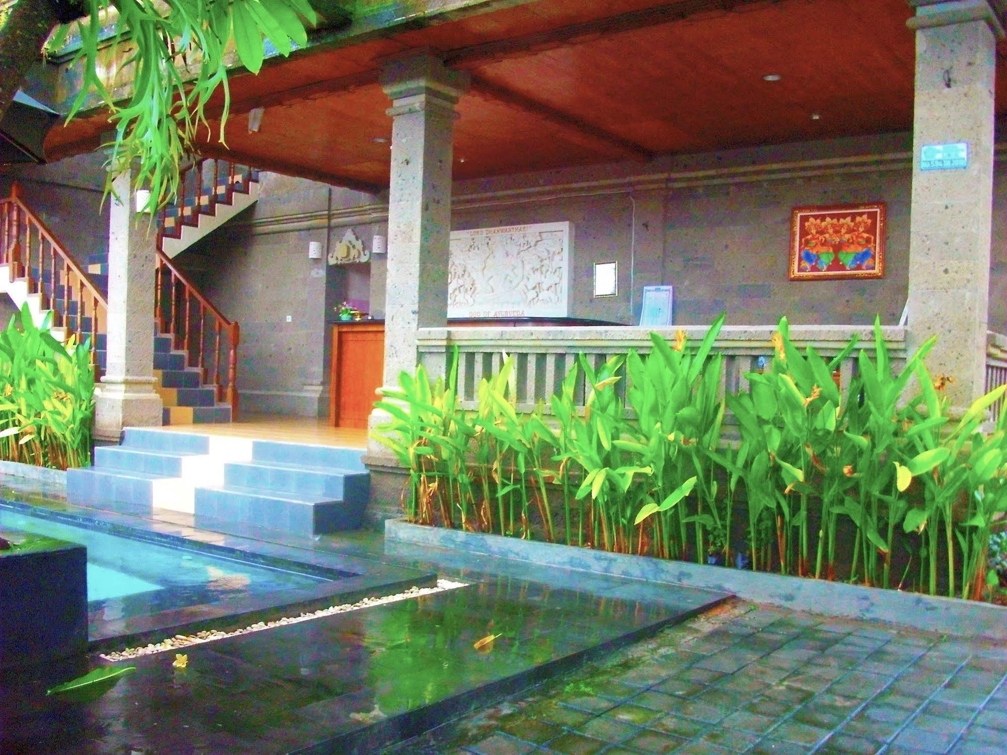 Happy Guest house 3*