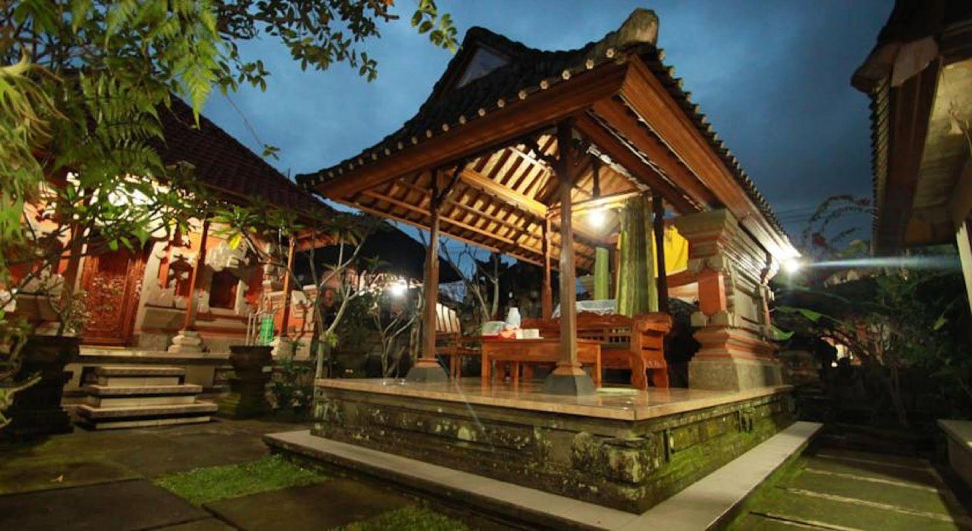 Wisma tamu Suparsa's