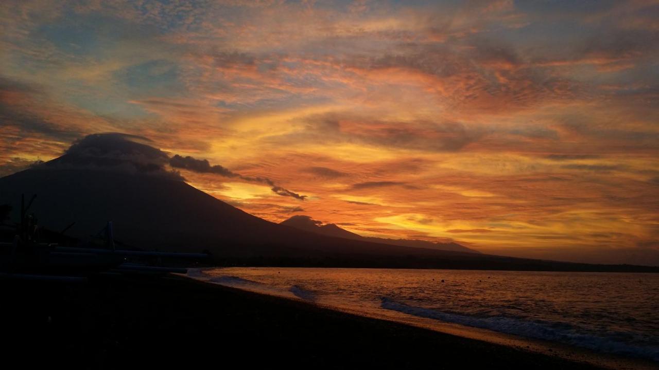 De Adema Amed (Bali)