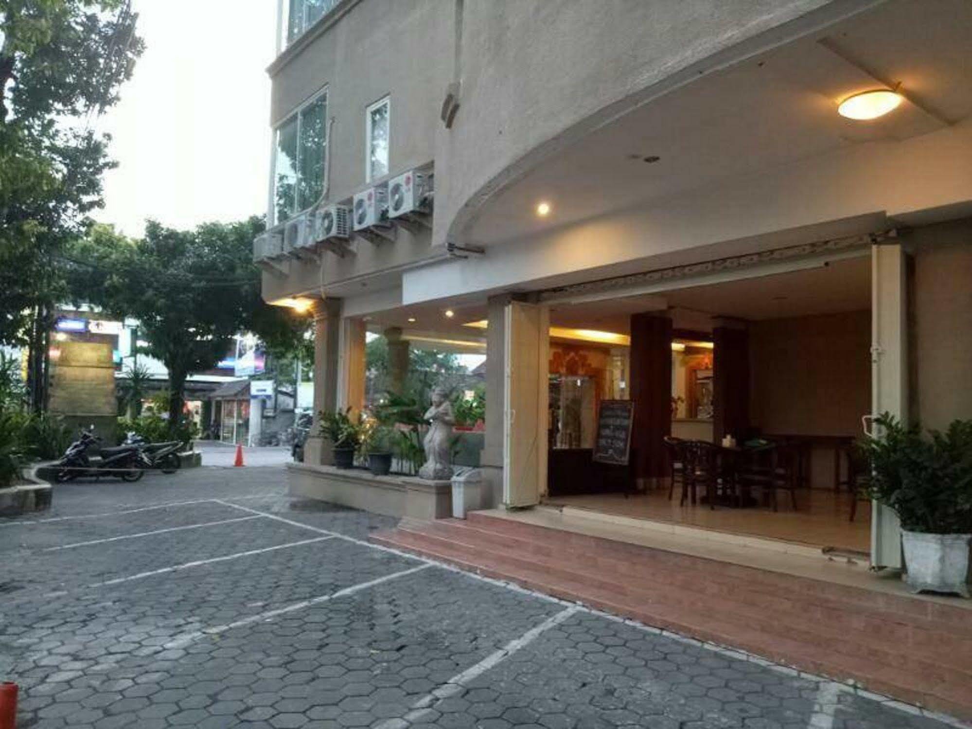 Guest house Reddoorz @ Raya Kuta