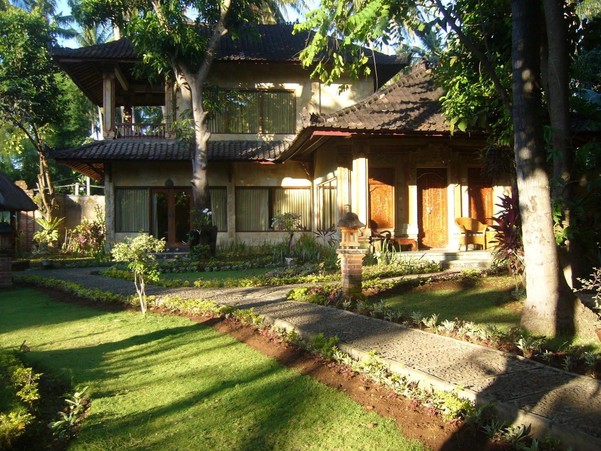 Rambutan Boutique Lovina (Bali)