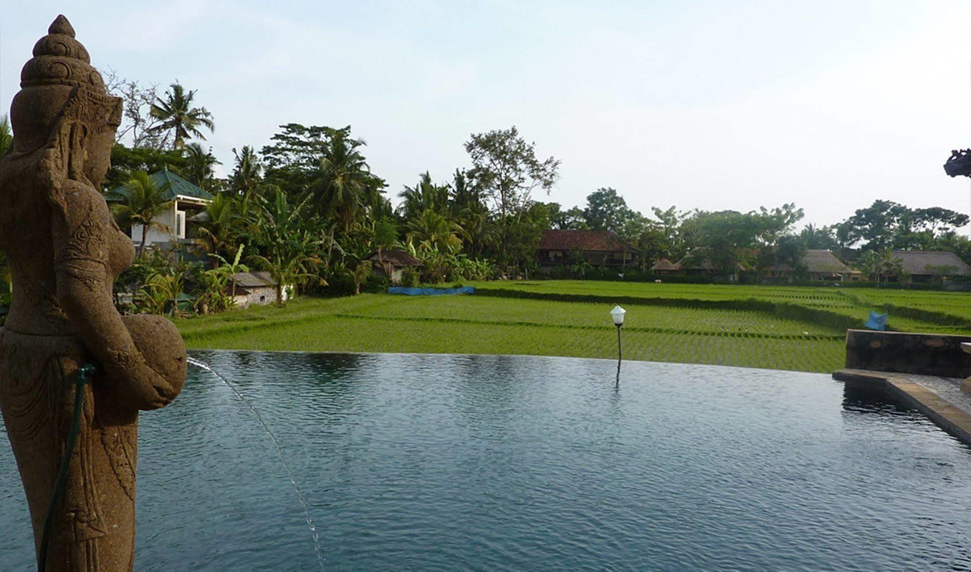Cendana & By Mahaputra 3*