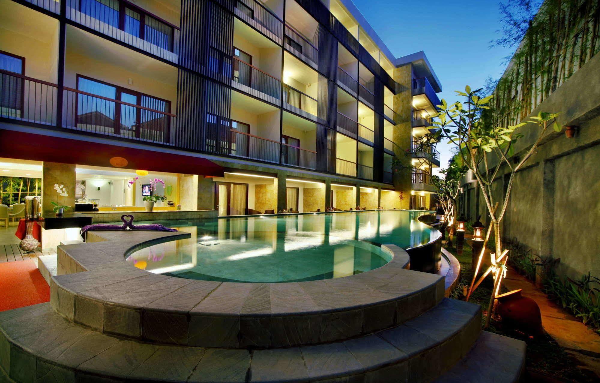 Hotel Quest Kuta By Aston 3*