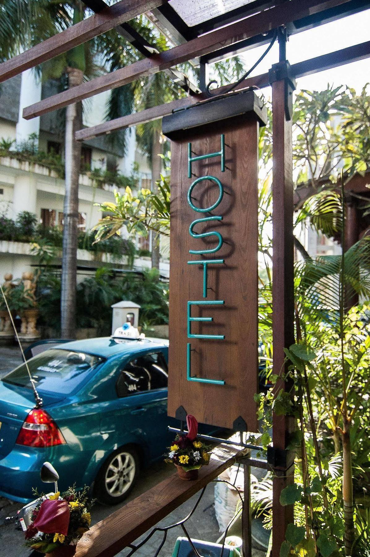 Nau Here Hostel