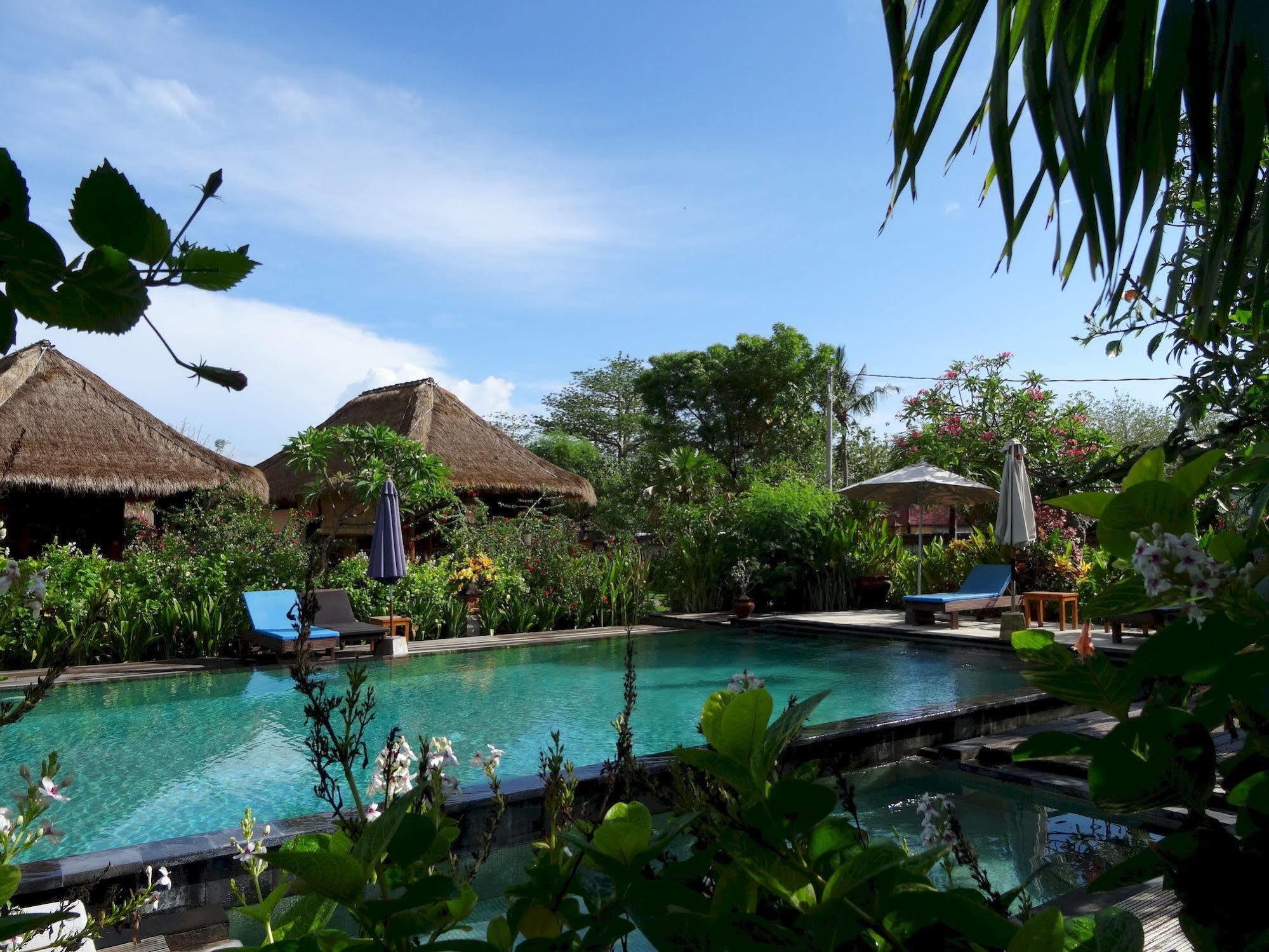 Taman liburan Sunia Loka Bungalows&dive Center