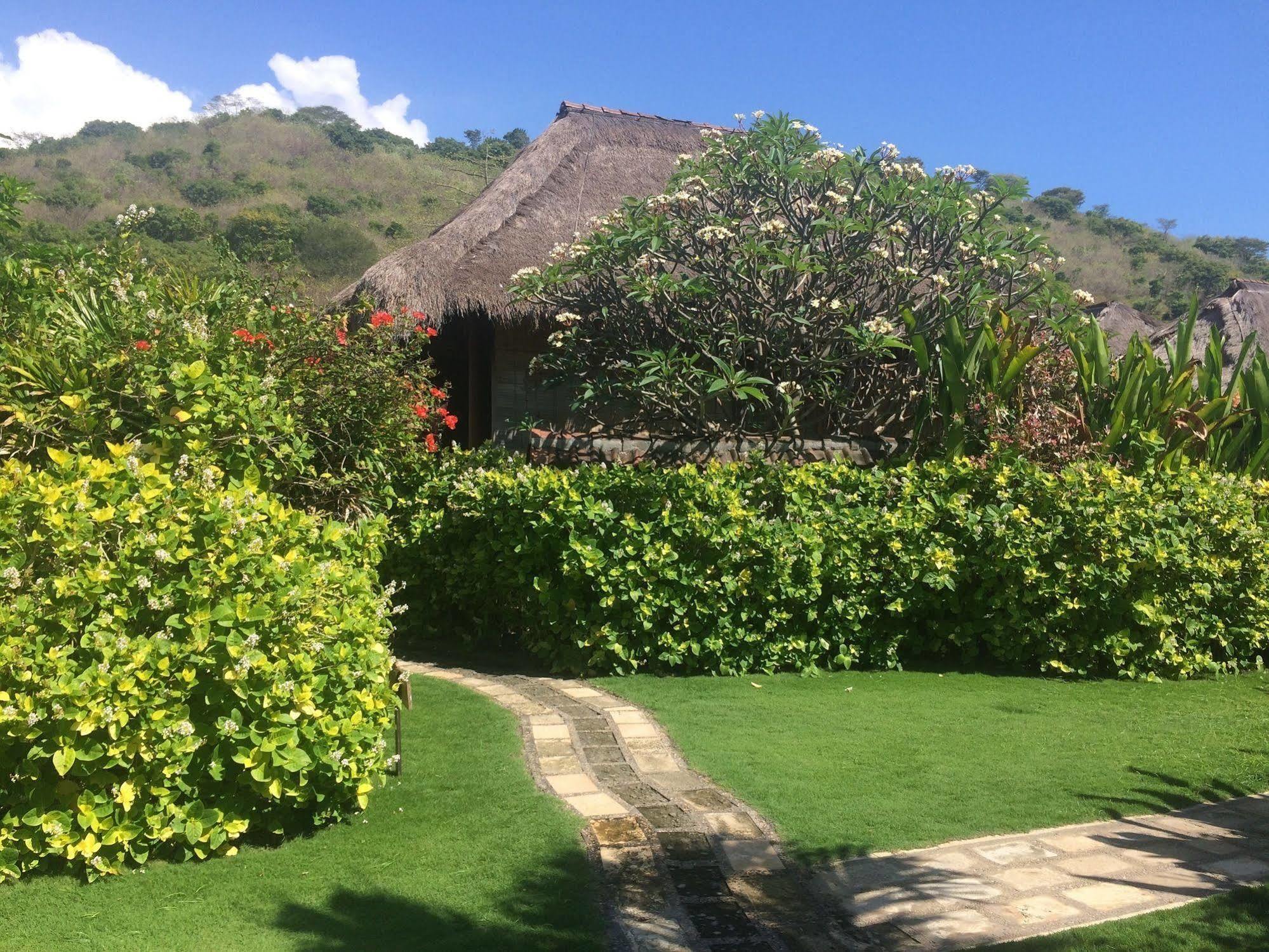 Taman liburan Sunia Loka Bungalows&dive Center