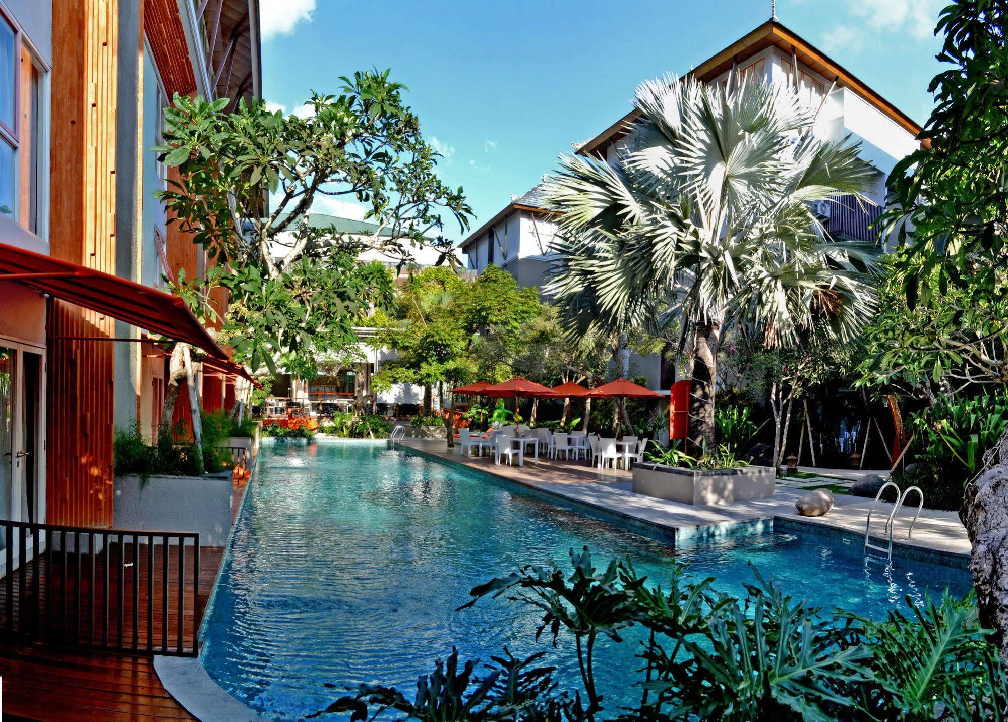 Harris & Residences Sunset Road