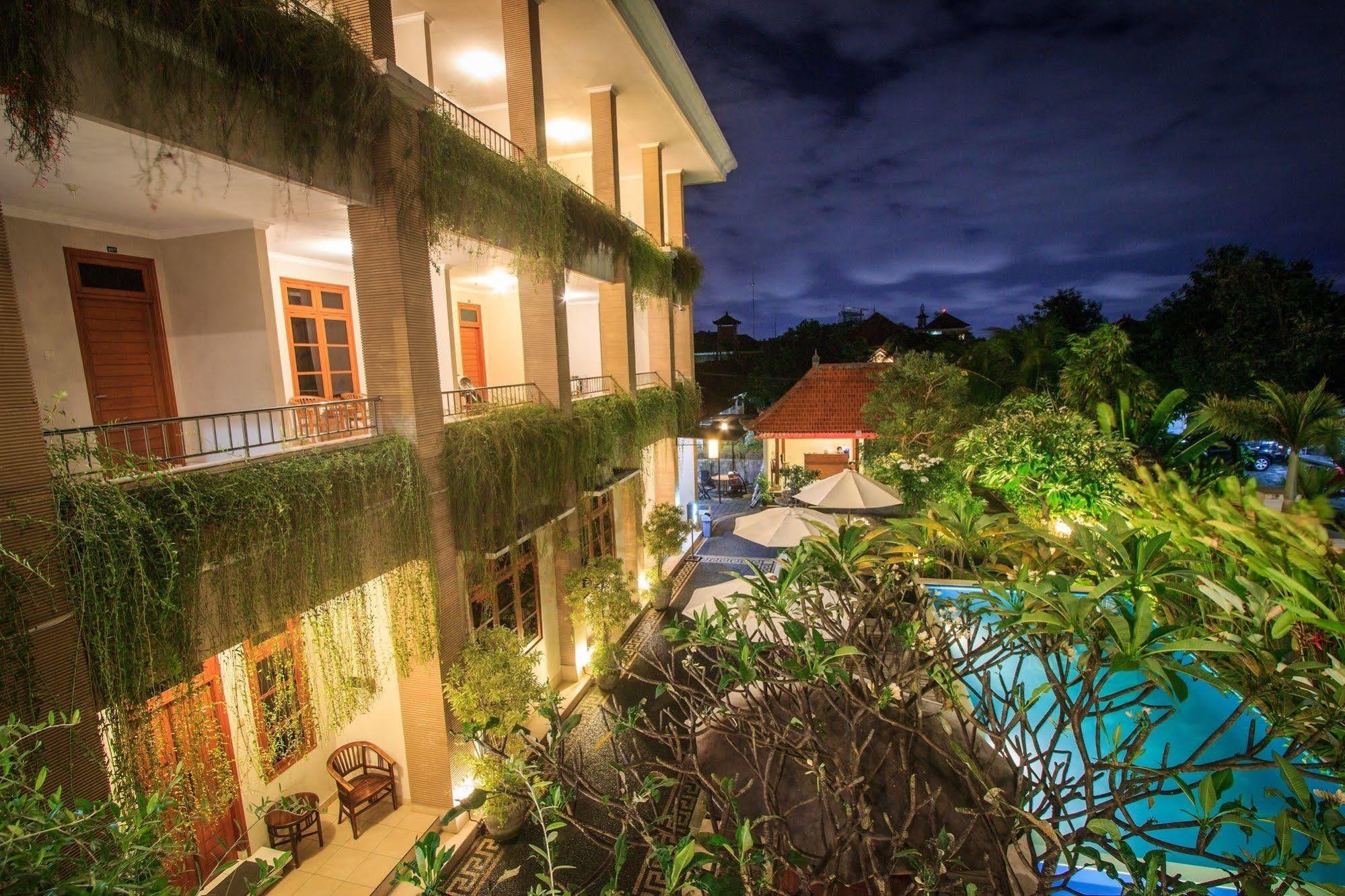 Guest house Anyar 2*