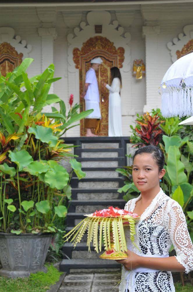 Tirta Ayu And Restaurant Guest house 4*