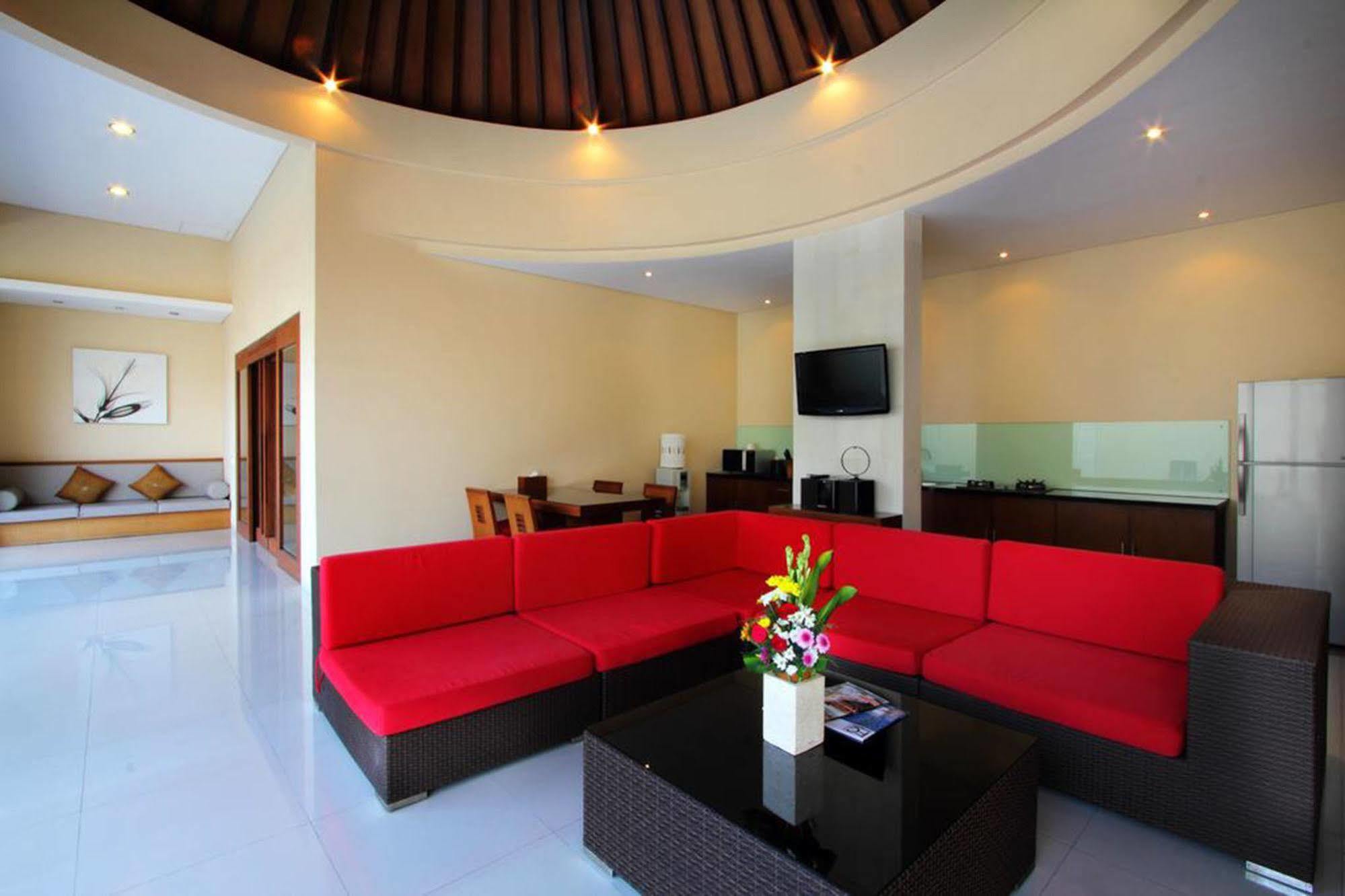 Oval Bali * Seminyak (Bali)