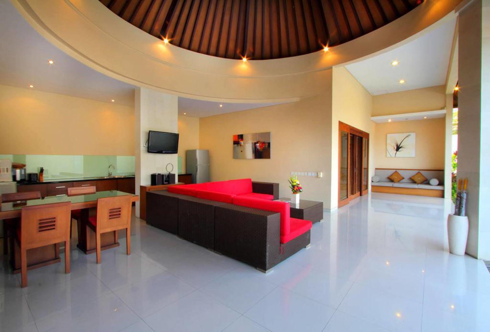 Oval Bali Villa