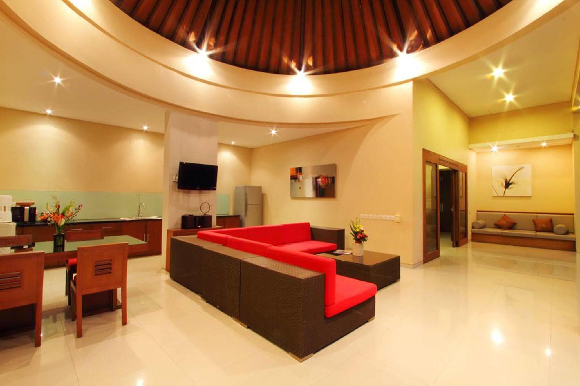 Oval Bali Villa