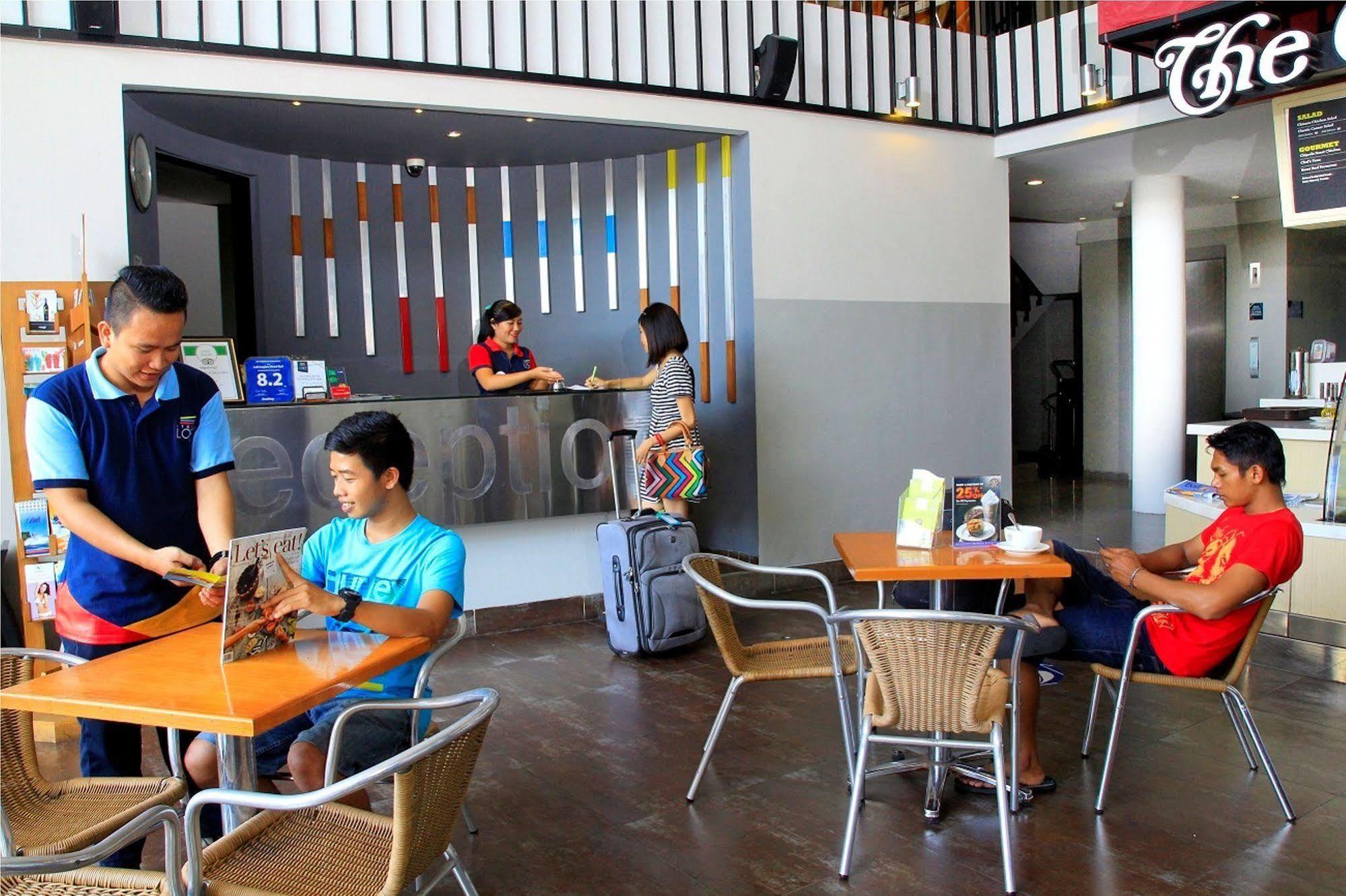 Loft Bali Hotel 2*