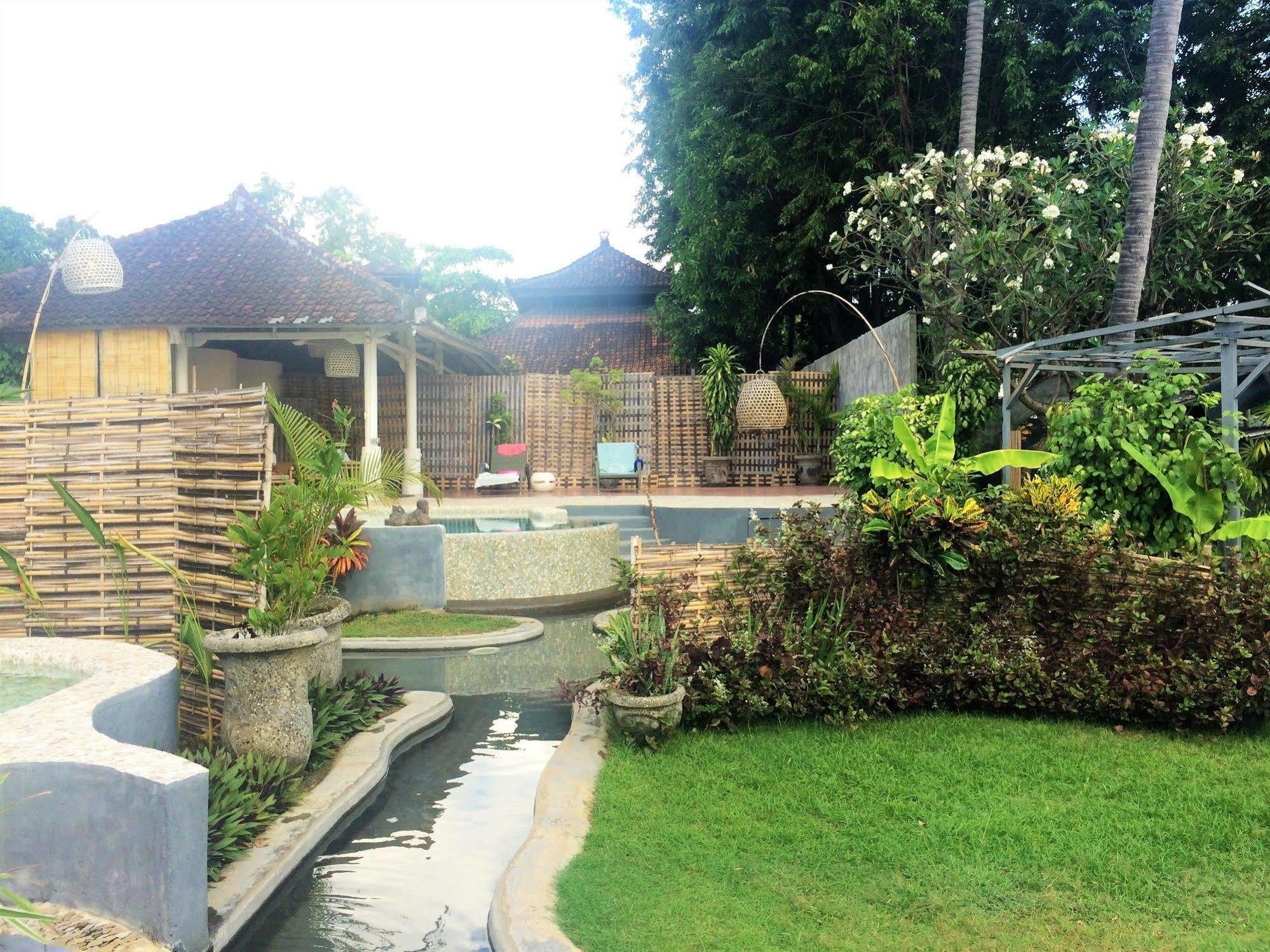 Holiday park Lilin Lovina (Bali)