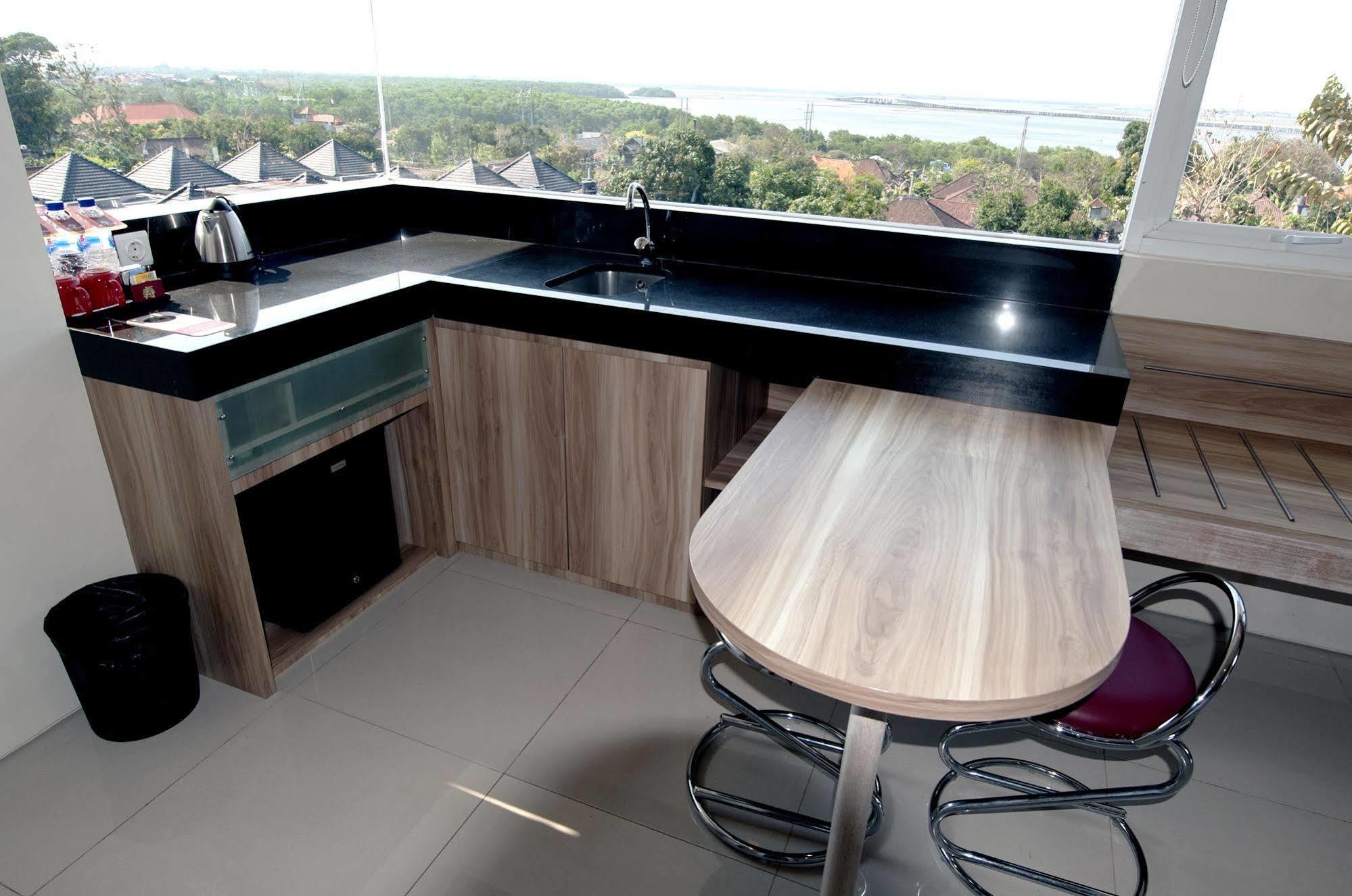 Mahogany 4*