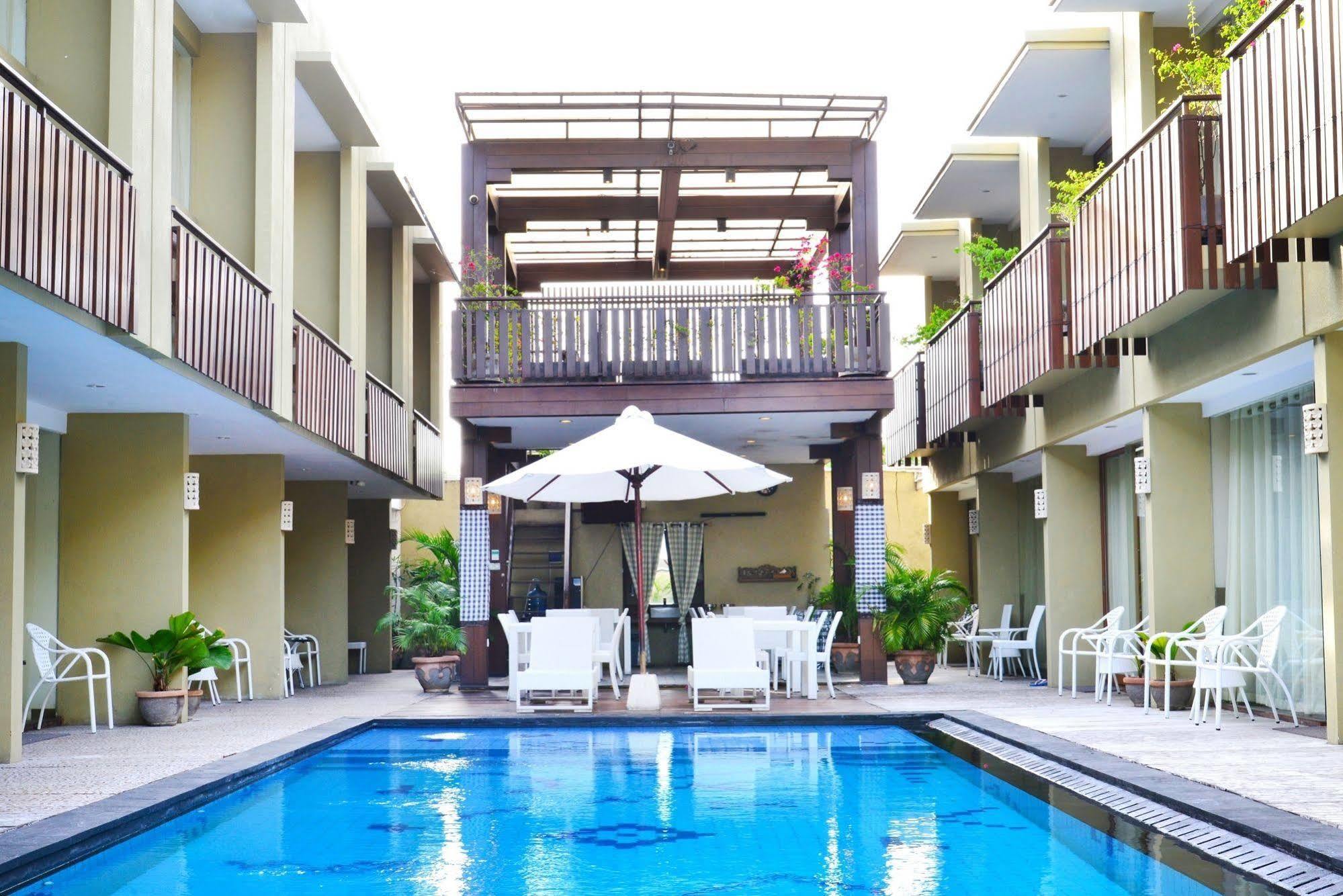 Hotel Devata And 3*