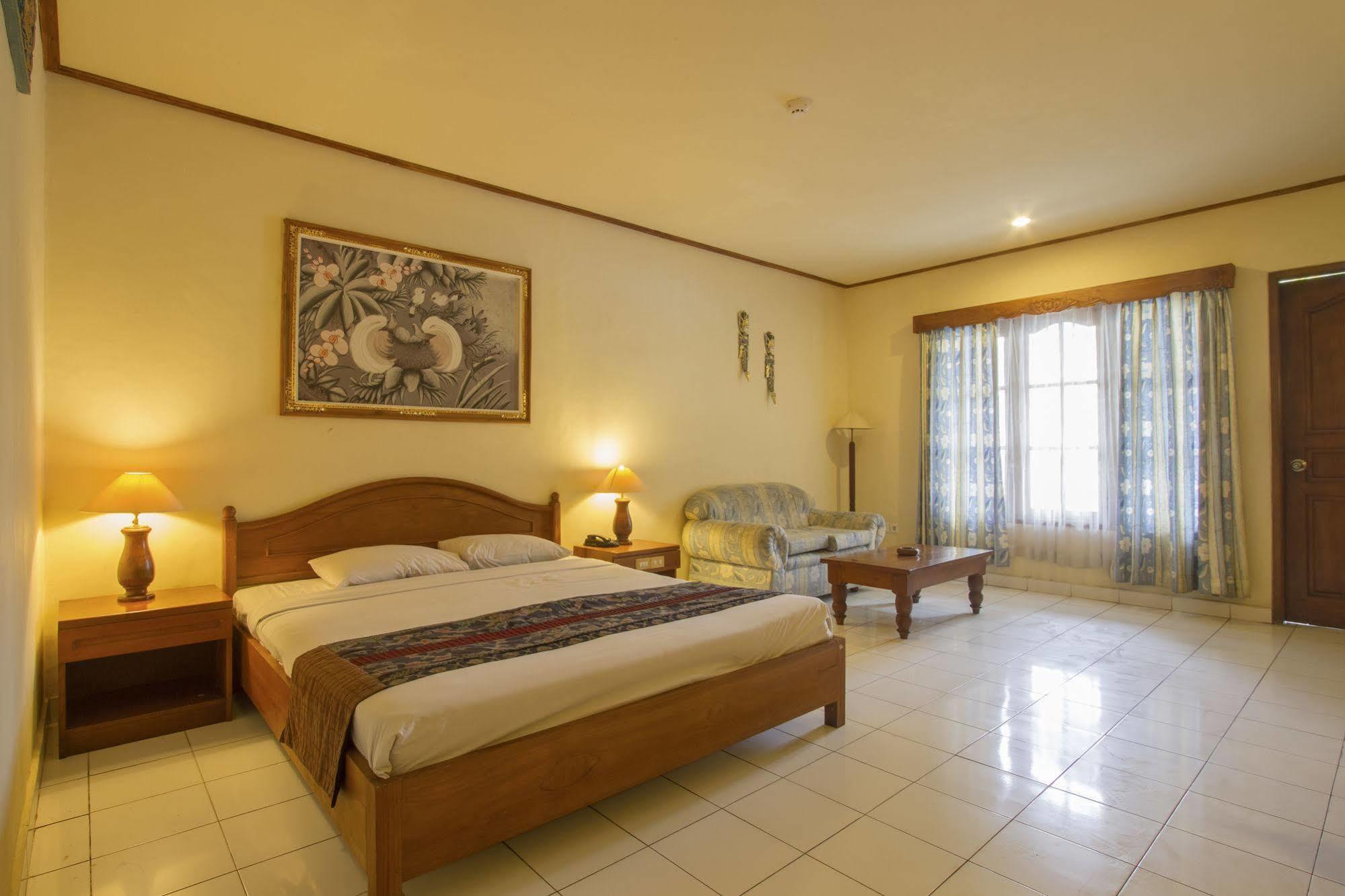 Sari Segara & Resort 3*
