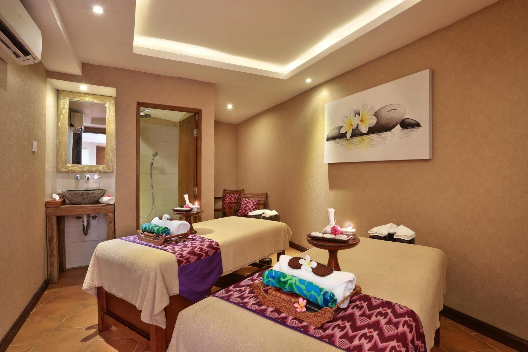 Azana Boutique Hotel