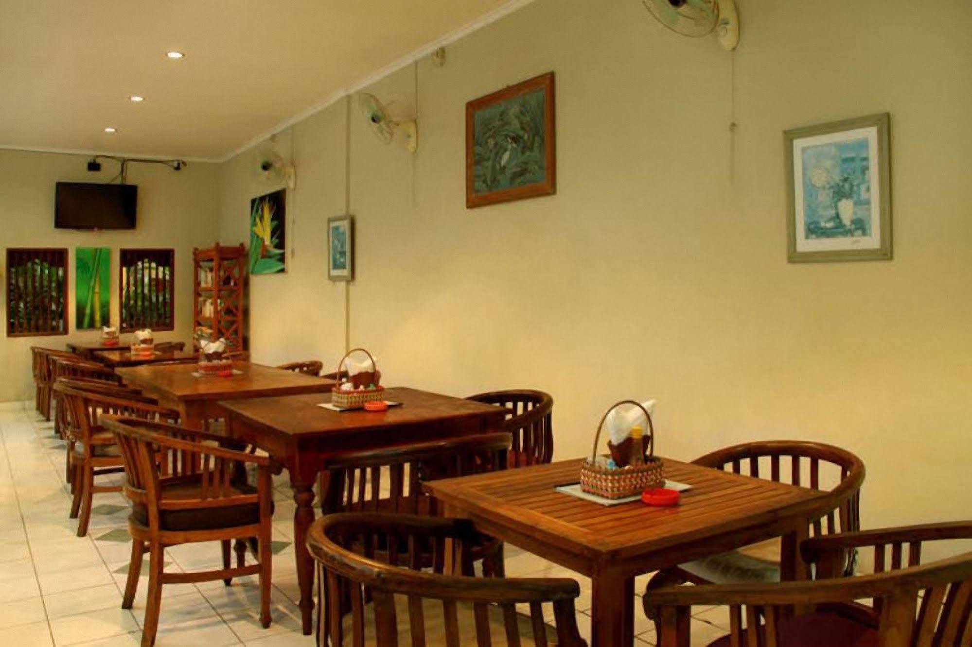 Sus Ii Hotel Seminyak (Bali)