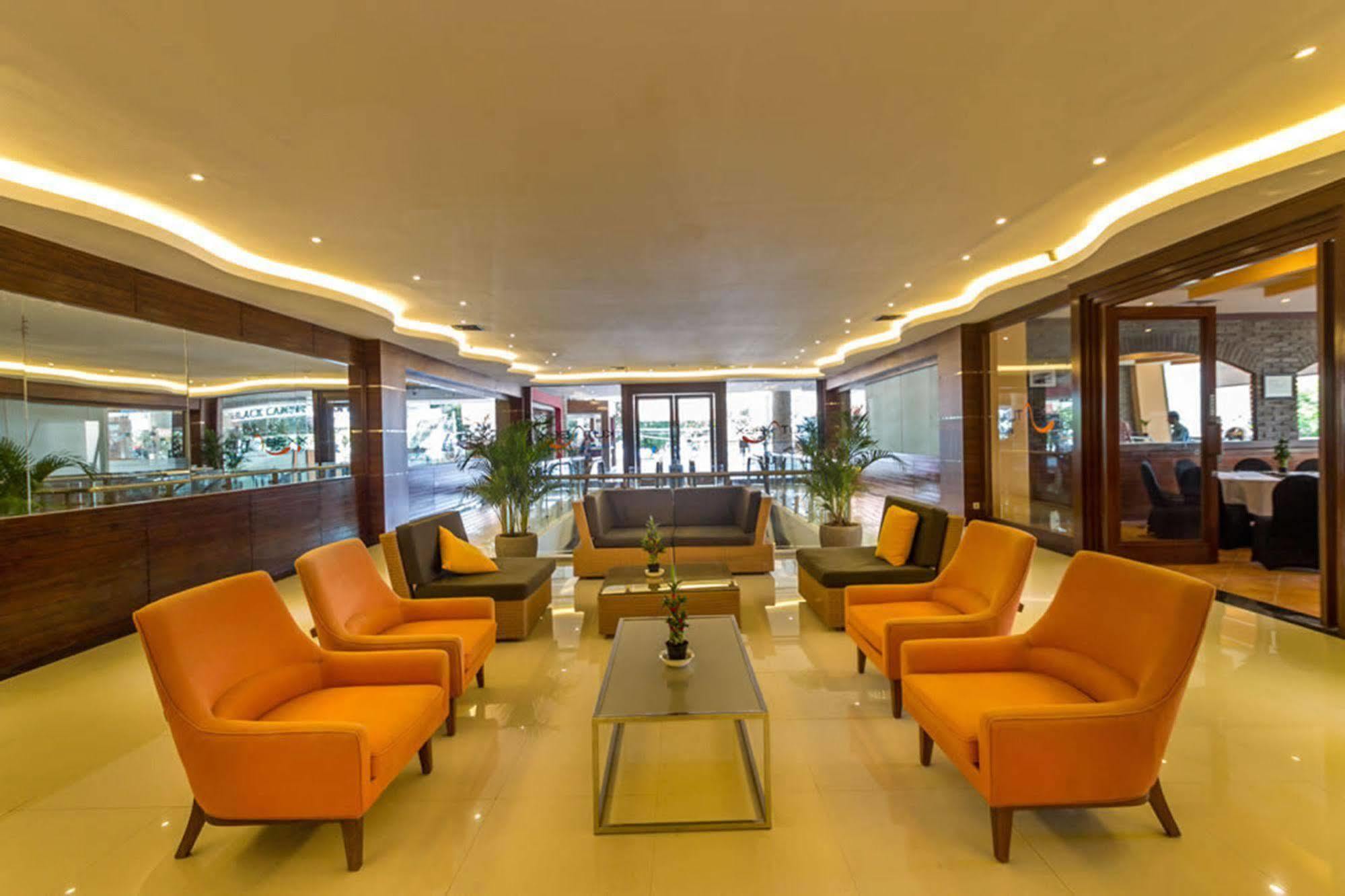 Kutabex Beachfront Hotel Hotel