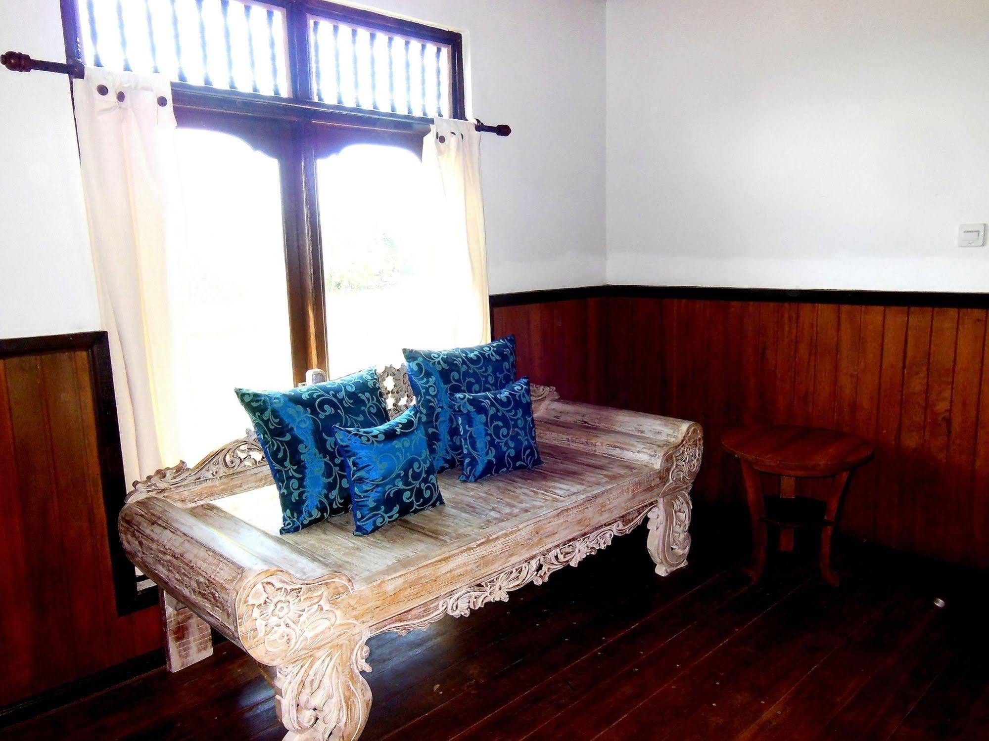 Taman liburan Terang Bulan 2*