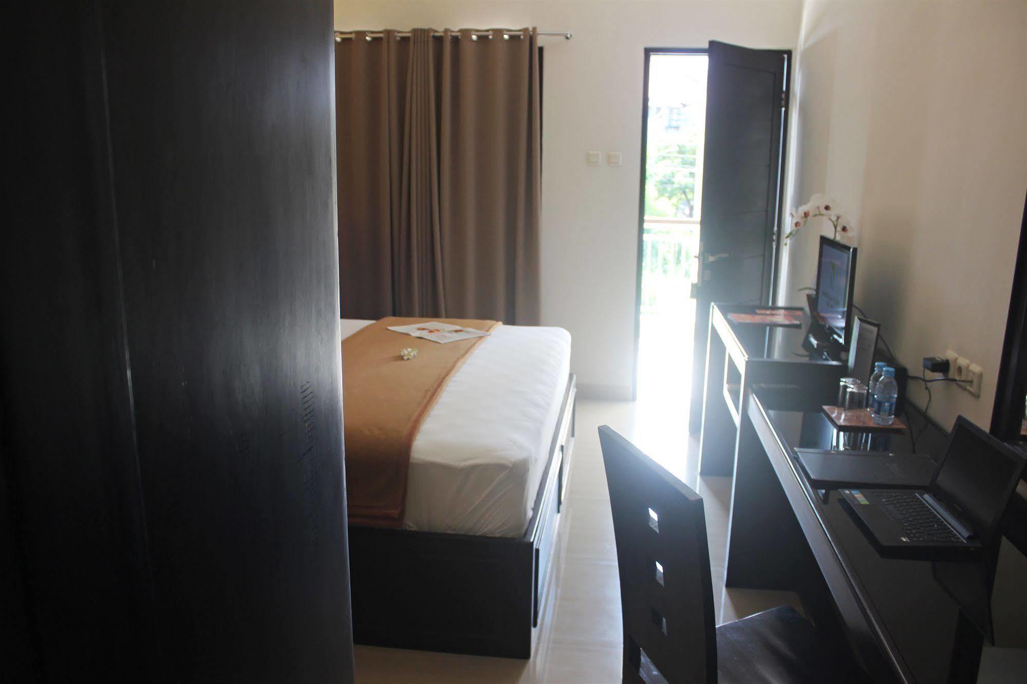 Wisma tamu Nakula Kuta 2*