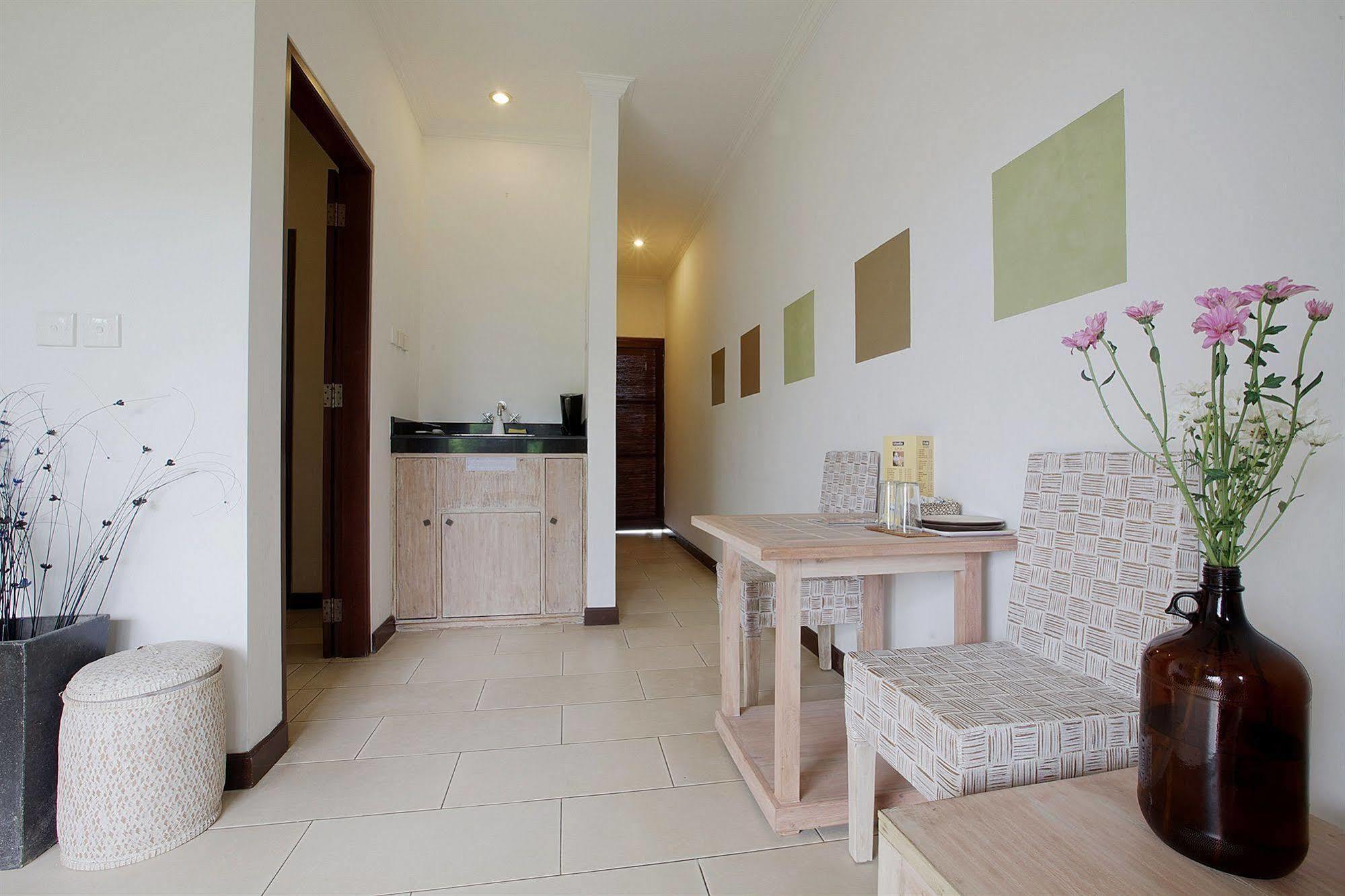 The Holiday park Seminyak (Bali)