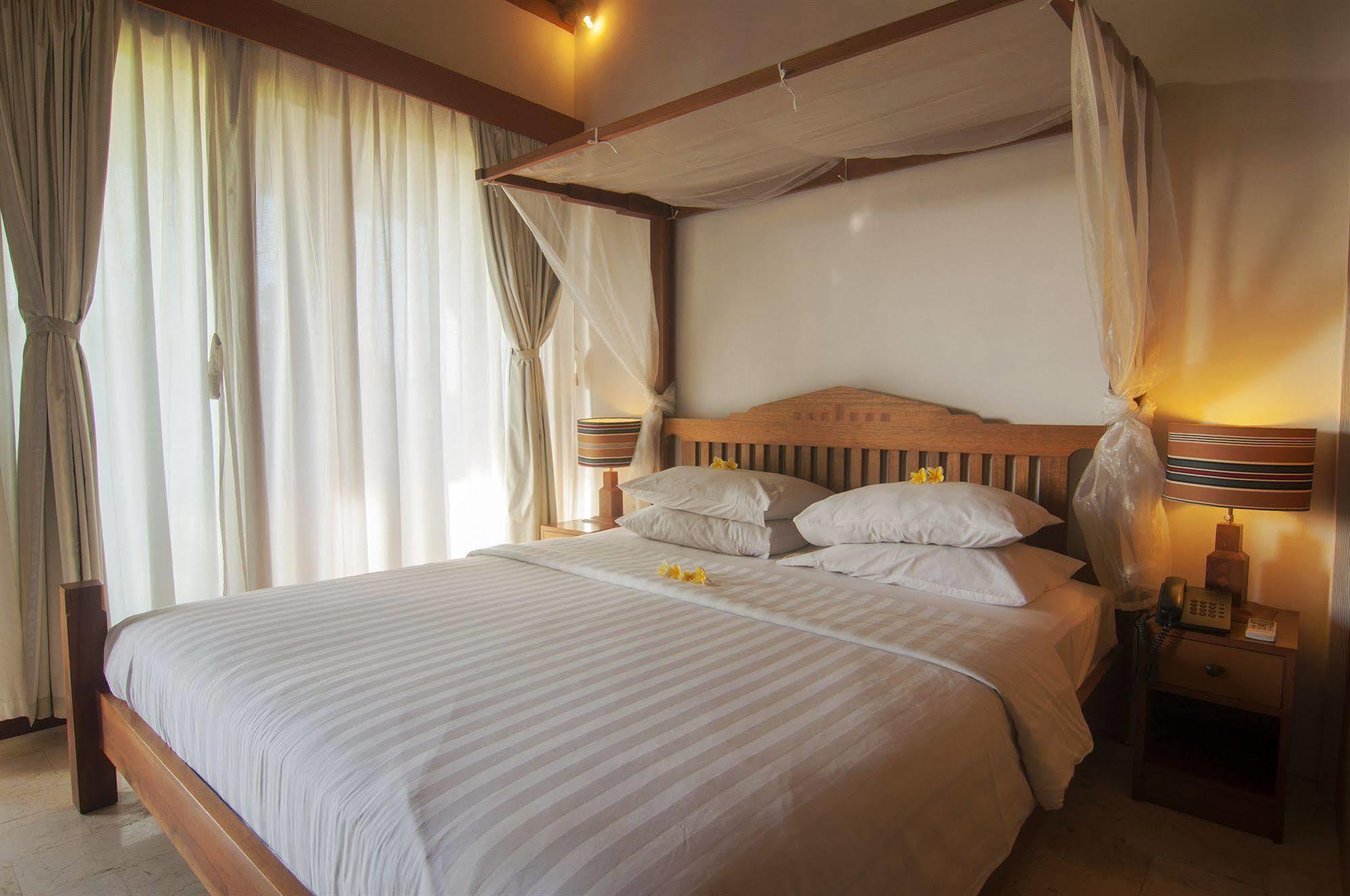 The Holiday park 3*