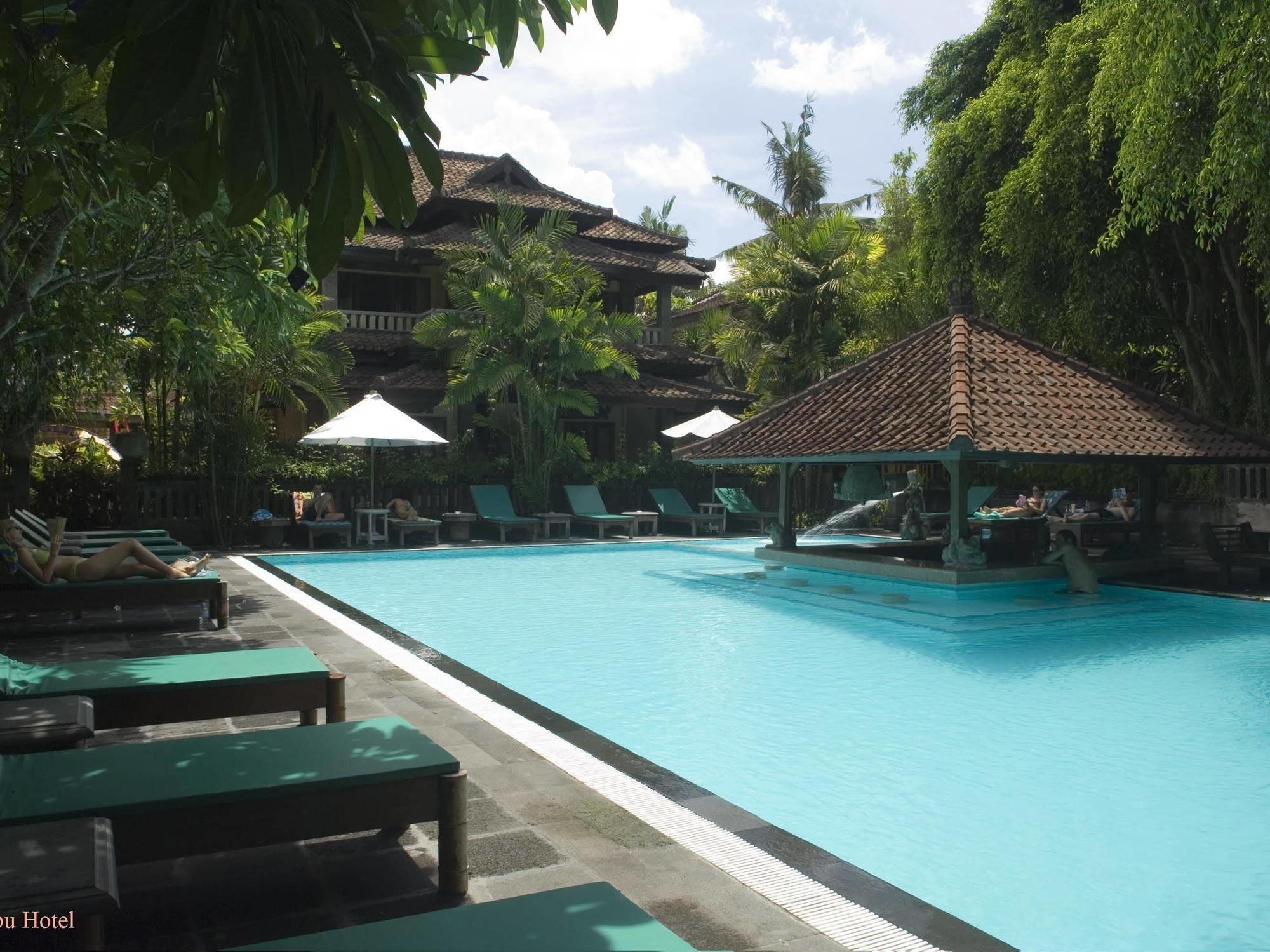 Hotel Puri Bambu 3*