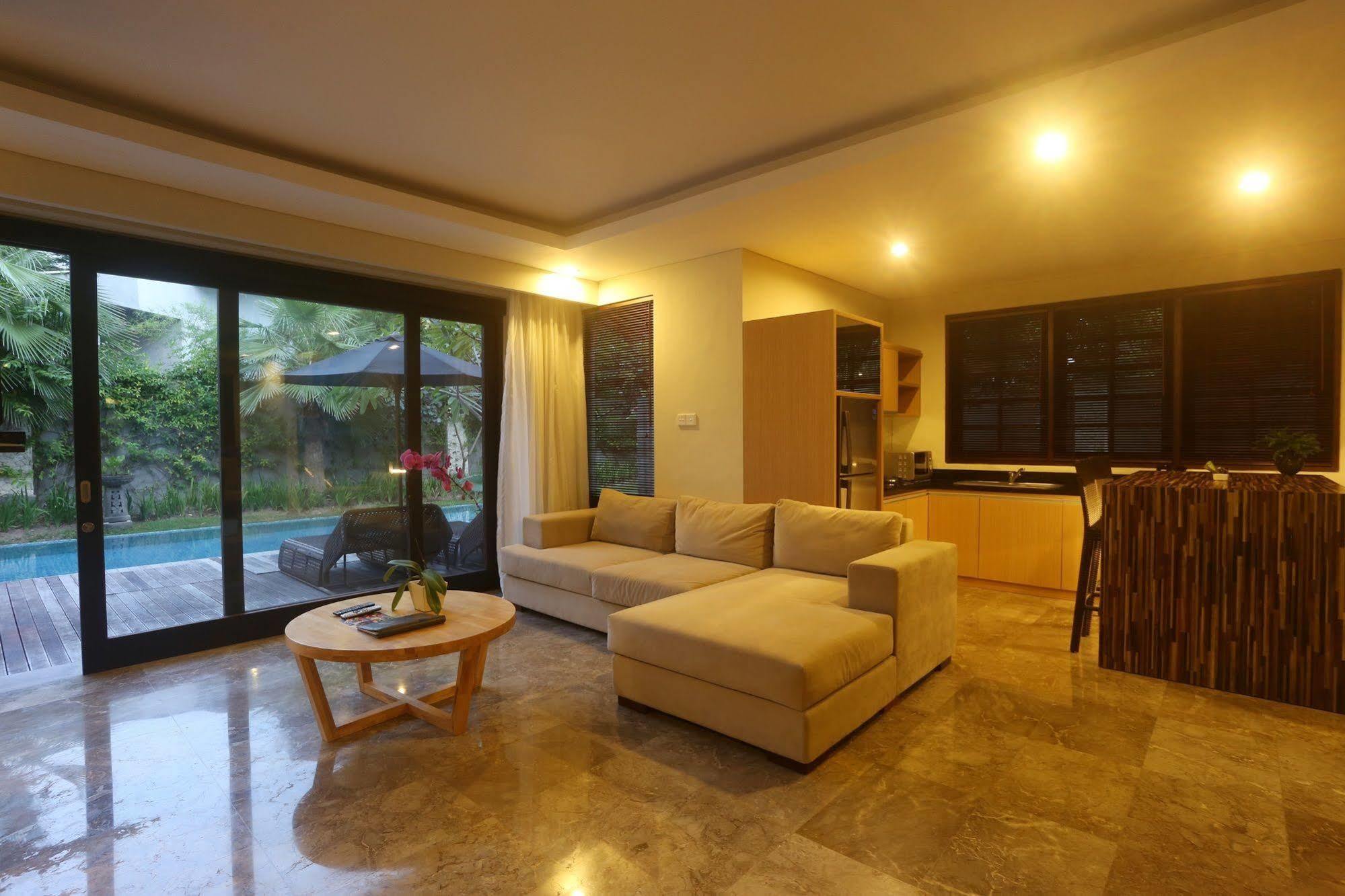 Grand Whiz Nusa Dua Bali Hotel