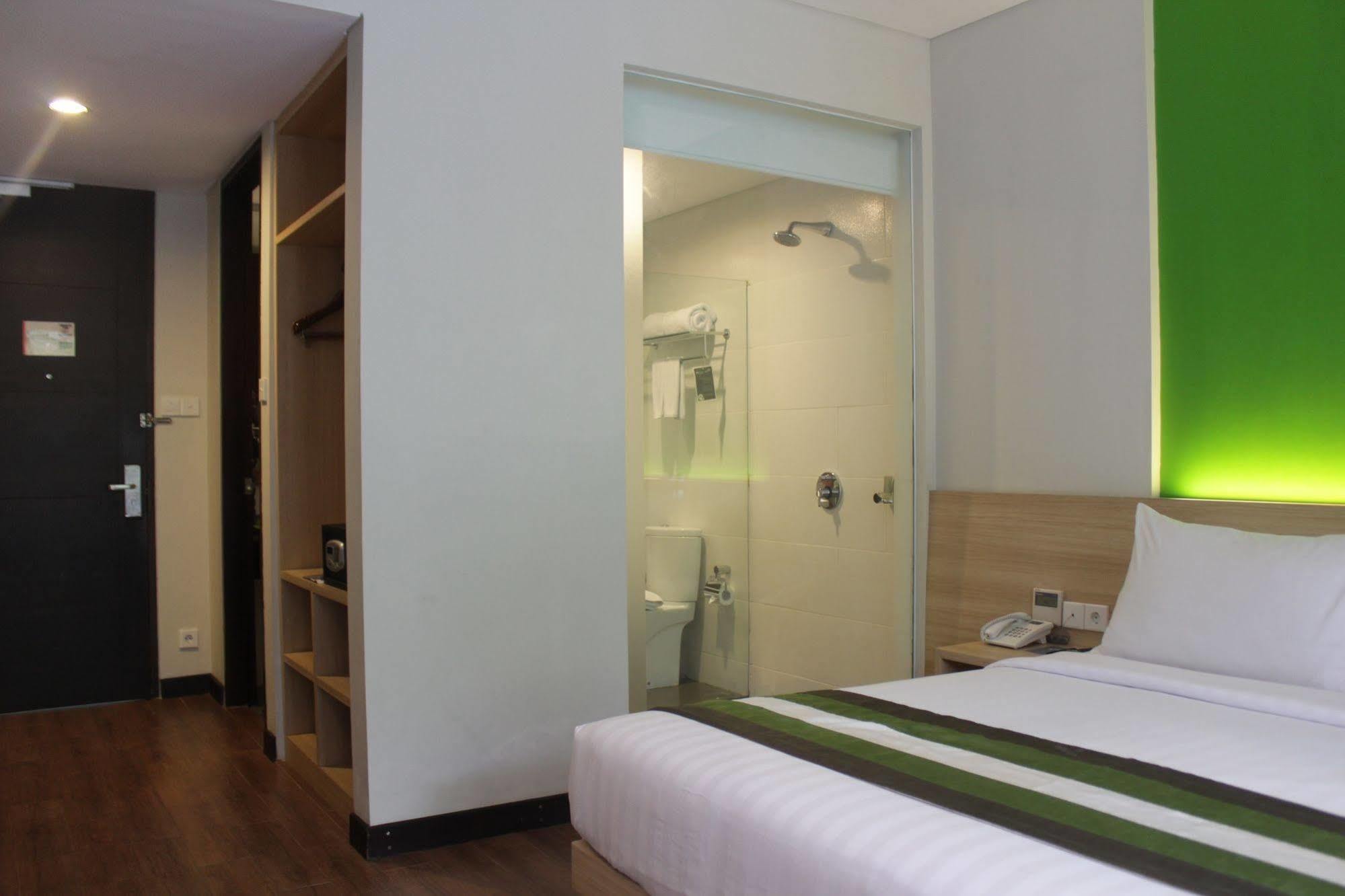 Grand Whiz Nusa Dua Bali 4*