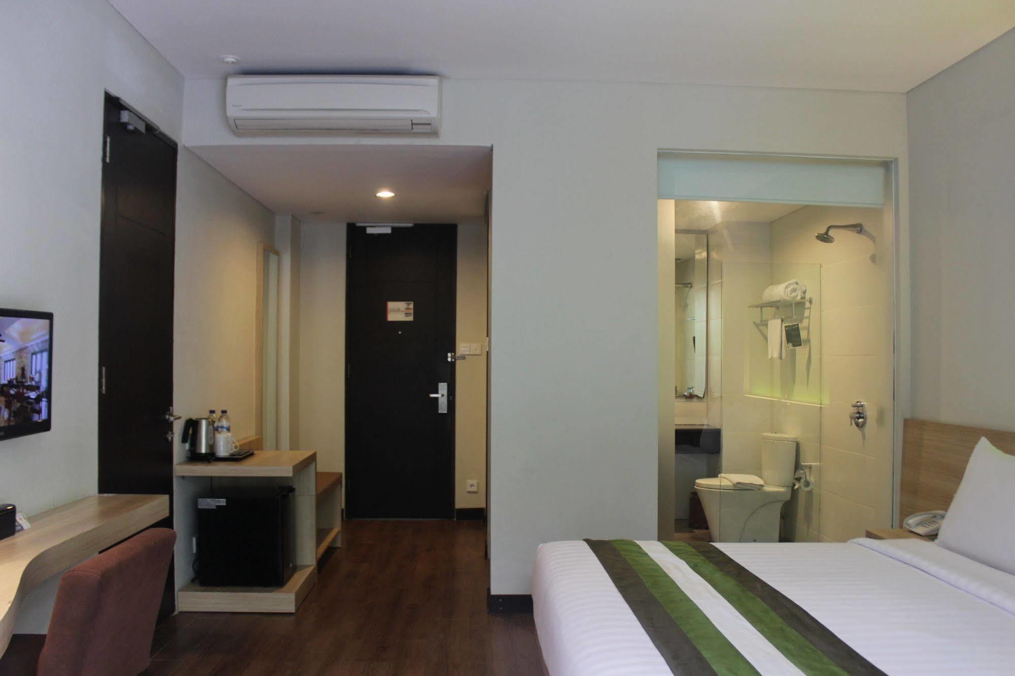 Grand Whiz Nusa Dua Bali 4*